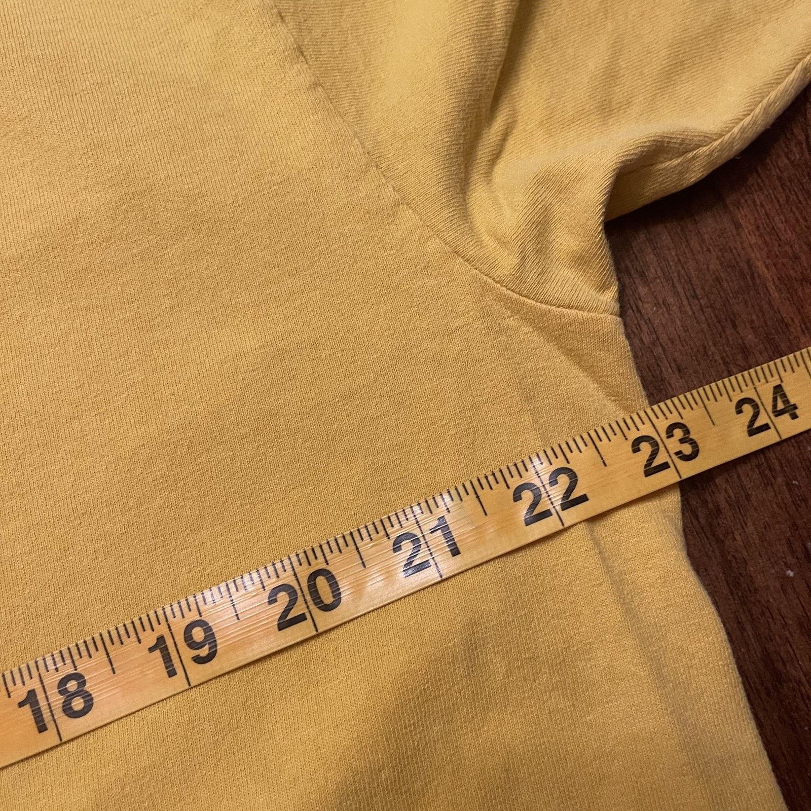 Nike Nike Shirt XL Yellow Swoosh Spell Out Graphic Short Sleeve Size US L / EU 52-54 / 3 - 6 Thumbnail