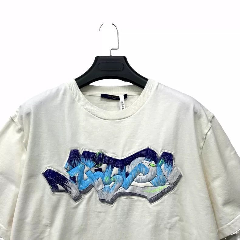 Louis Vuitton Louis Vuitton Graffiti Short Sleeve T -2505 Size US XL / EU 56 / 4 - 3 Thumbnail
