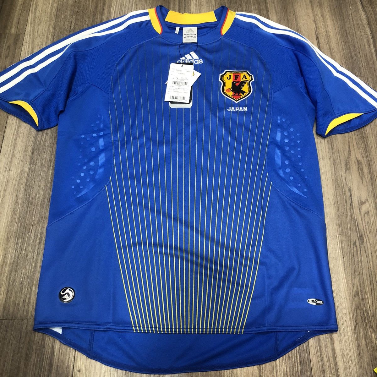 Adidas Japan 08/09 home shirt (Bnwt) Size US L / EU 52-54 / 3 - 1 Thumbnail