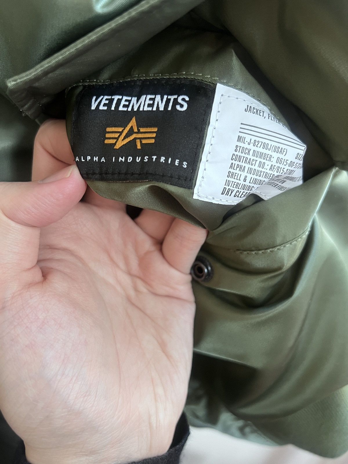 Alpha Industries × Vetements vetements racing bomber Size US S / EU 44-46 / 1 - 12 Thumbnail