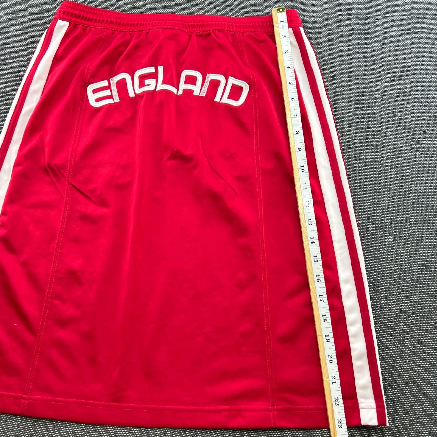 Adidas Adidas ENGLAND Womens Long Skirt Adidas Medium Red Tennis Track Field Shirt/Bottom? Size 40" / US 18 - 7 Thumbnail