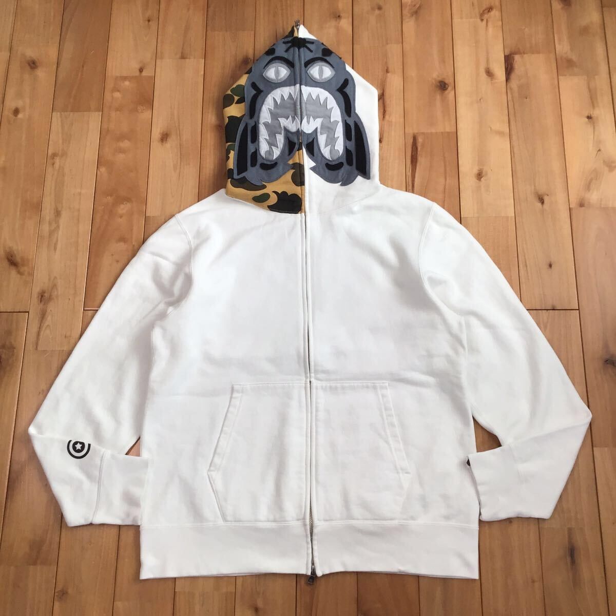 Bape shark hoodie white deals