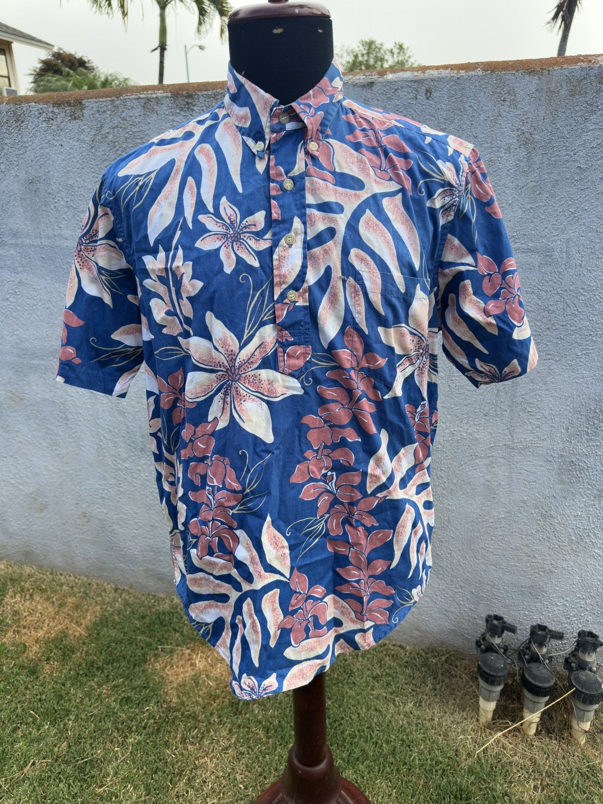 PreOwned Reyn Spooner Hawaiian Print Multicolored Men's M