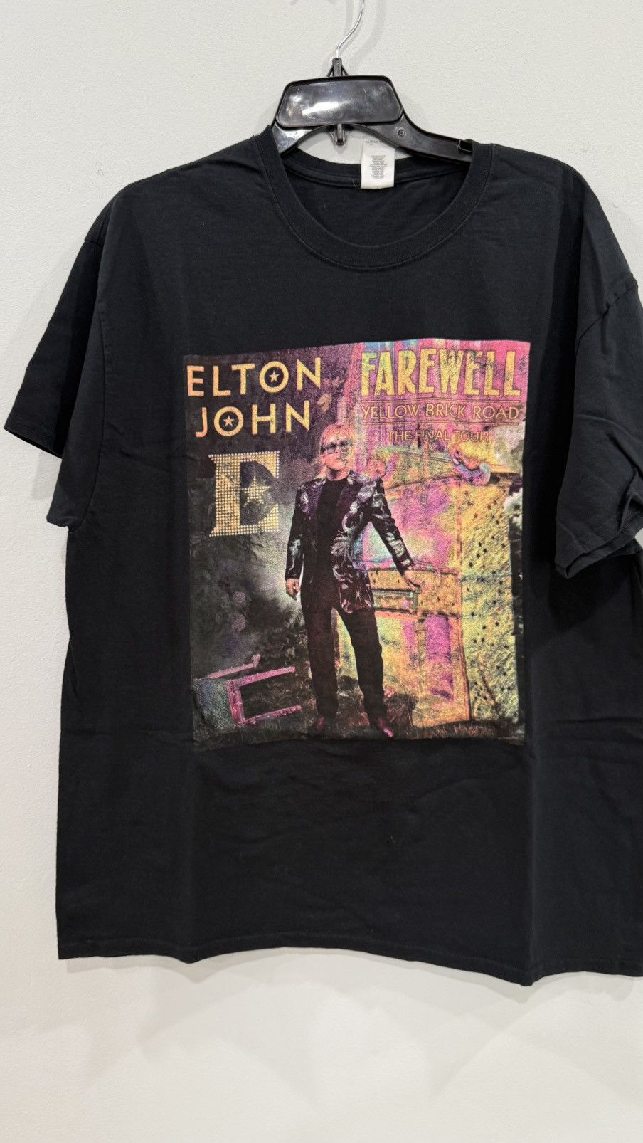 Band Tees 2018 Elton John Farewell Tour Tee Size XL Gildan Tag - Used Size US XL / EU 56 / 4 - 1 Thumbnail