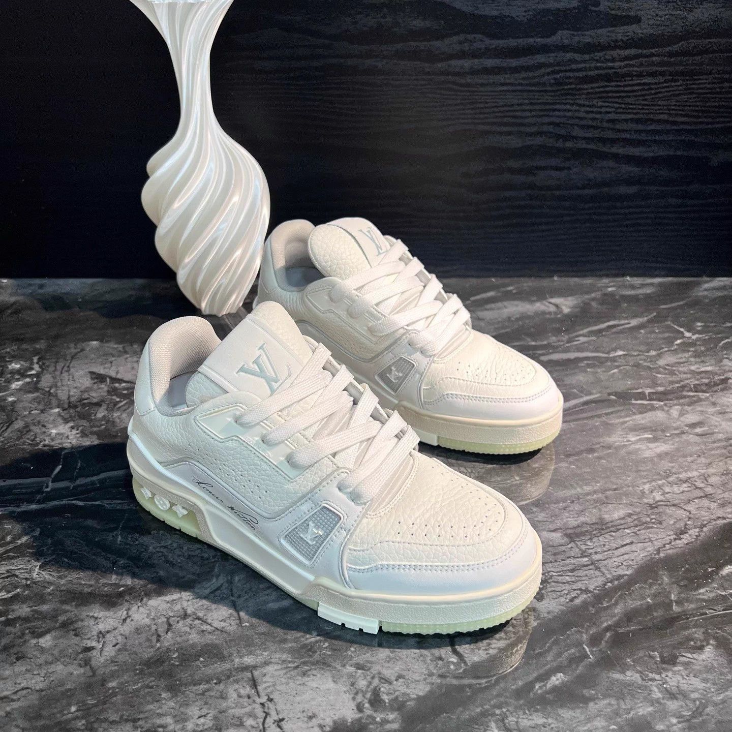 Louis Vuitton LV Trainer White Cement colorblock 36 99 New 4200 Size US 5 / IT 35 - 3 Thumbnail