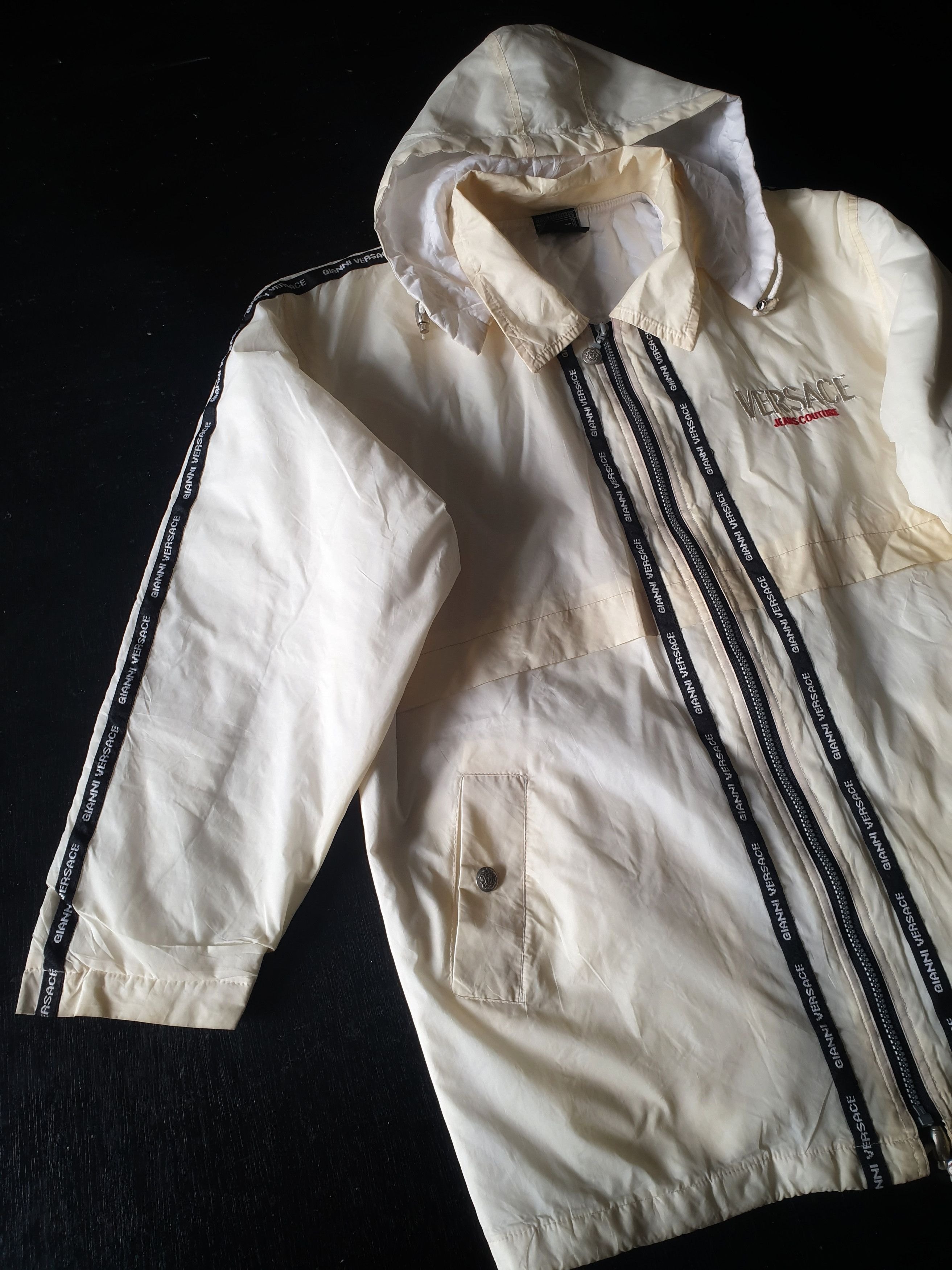 Versace × Versace Jeans Couture Vintage Versace Jeans Couture Spell Out Logo Medusa Coats Size US L / EU 52-54 / 3 - 5 Thumbnail