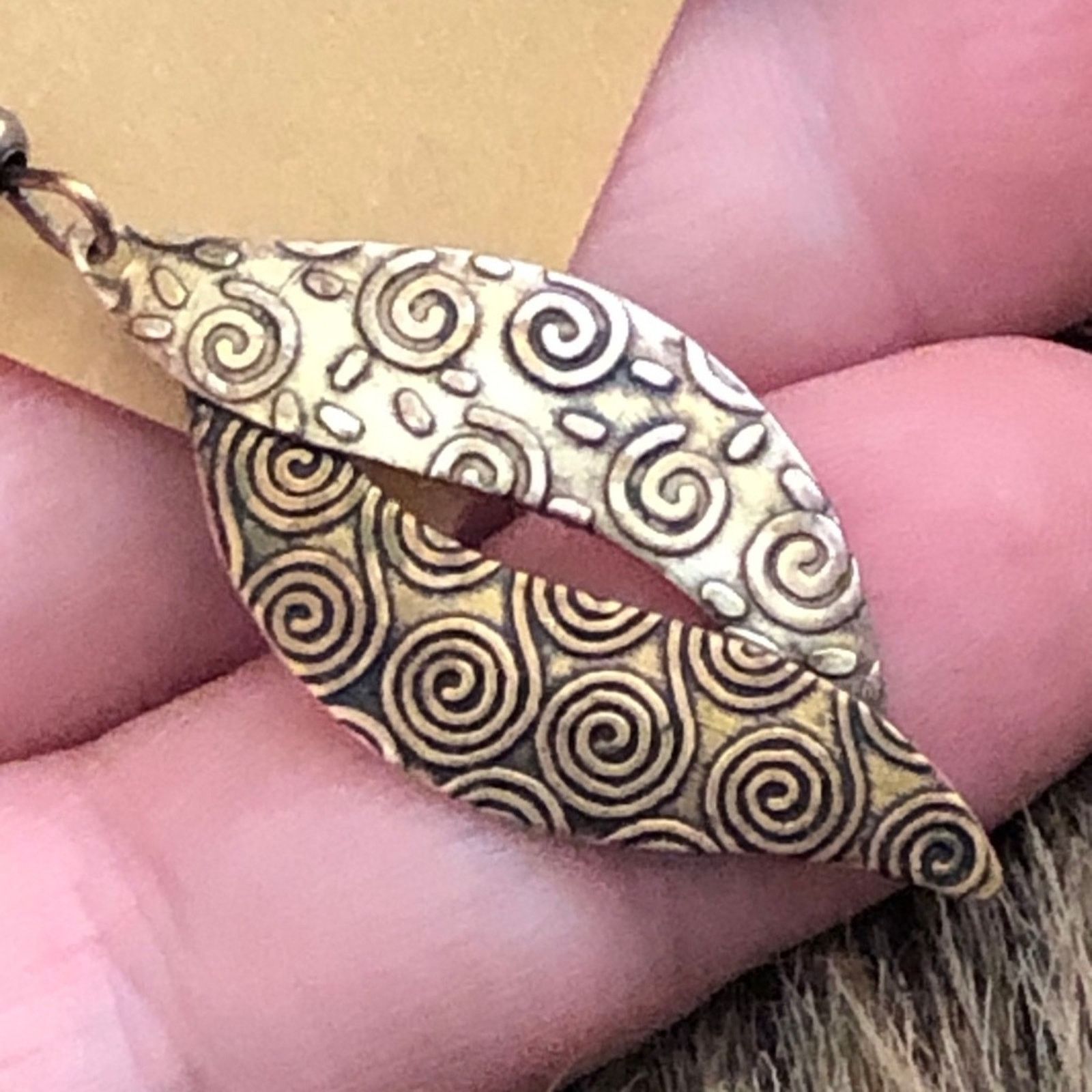 Vintage Vintage repurpose textured swirl design earrings Size ONE SIZE - 4 Thumbnail