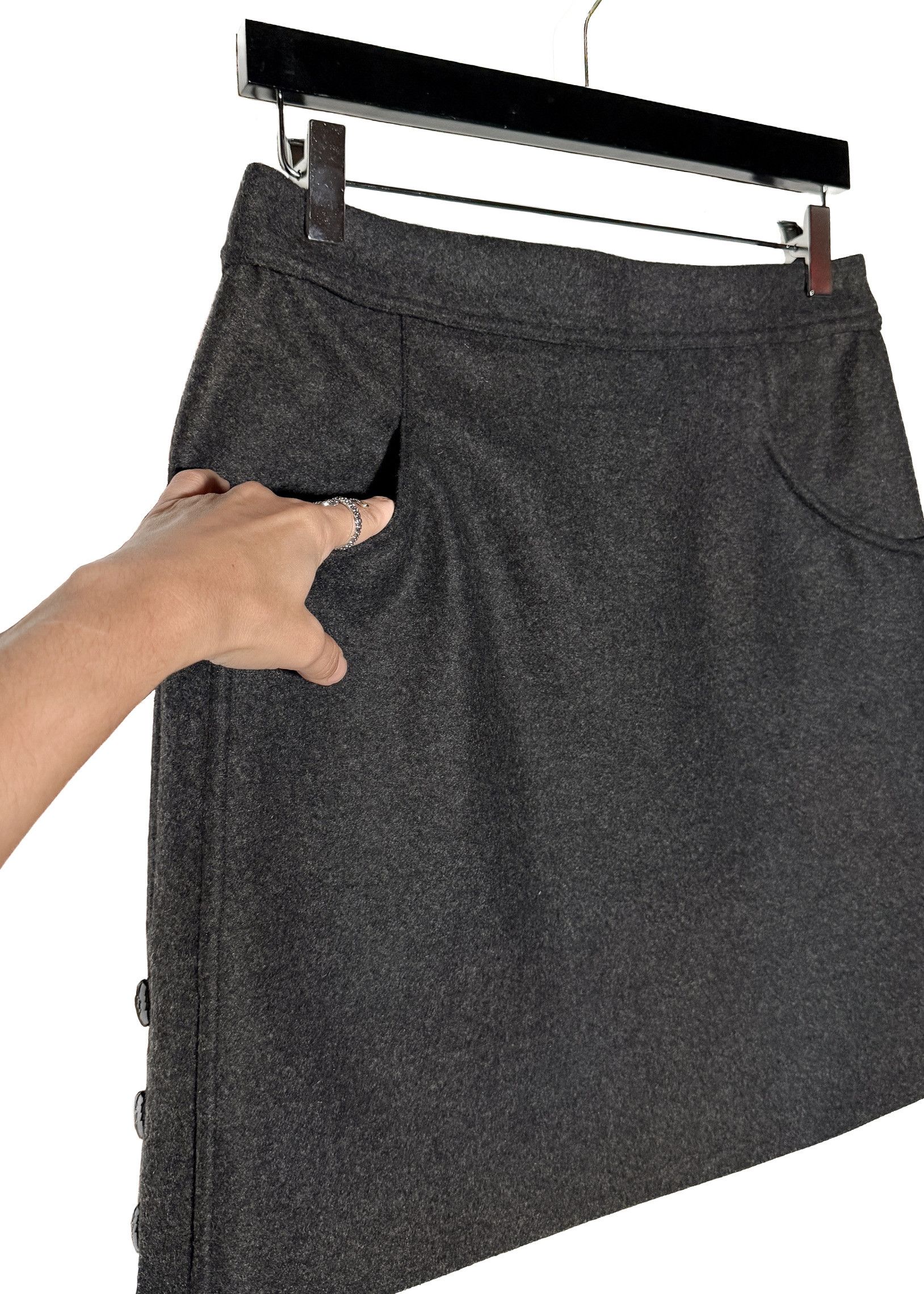 Chanel Chanel FW11 Charcoal Flannel Button Accent Mini Skirt Size 27" / US 4 / IT 40 - 3 Thumbnail