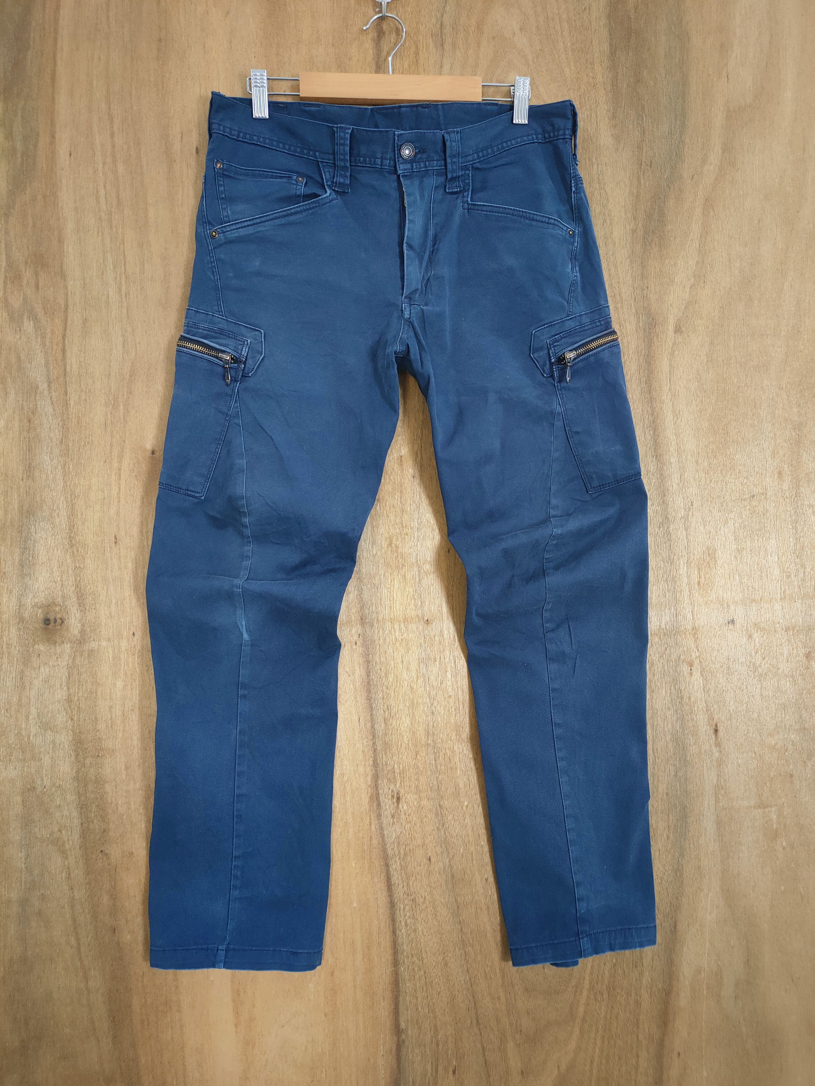 Japanese Brand VINTAGE JAPAN EVENRIVER DARK BLUE CARGO PANTS Size US 32 / EU 48 - 1 Thumbnail