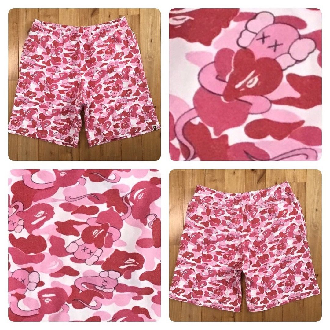 Bape × Kaws BAPE × KAWS Bendy ABC Camo Pink Sweat Shorts NIGO ★size M Size US 32 / EU 48 - 1 Thumbnail