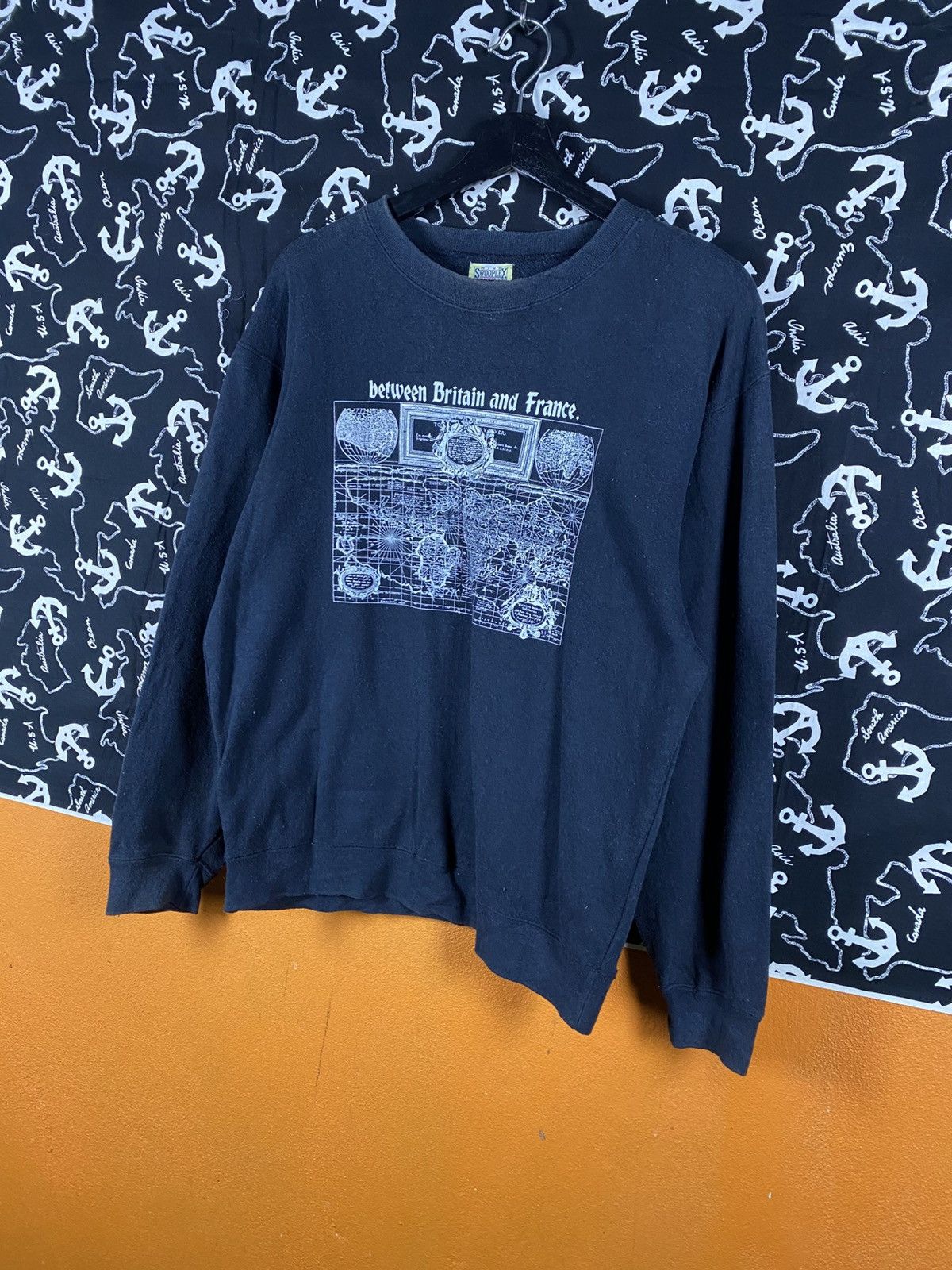 Japanese Brand Vintage Swooplex “Between Britain and France” Graphic Size US M / EU 48-50 / 2 - 4 Thumbnail