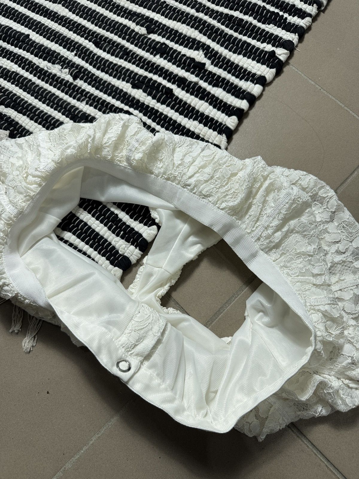 Other VINTAGE KIKIRIKI MASH BALLOON MINI LACE SHORTS Size 30" / US 8 / IT 44 - 6 Thumbnail