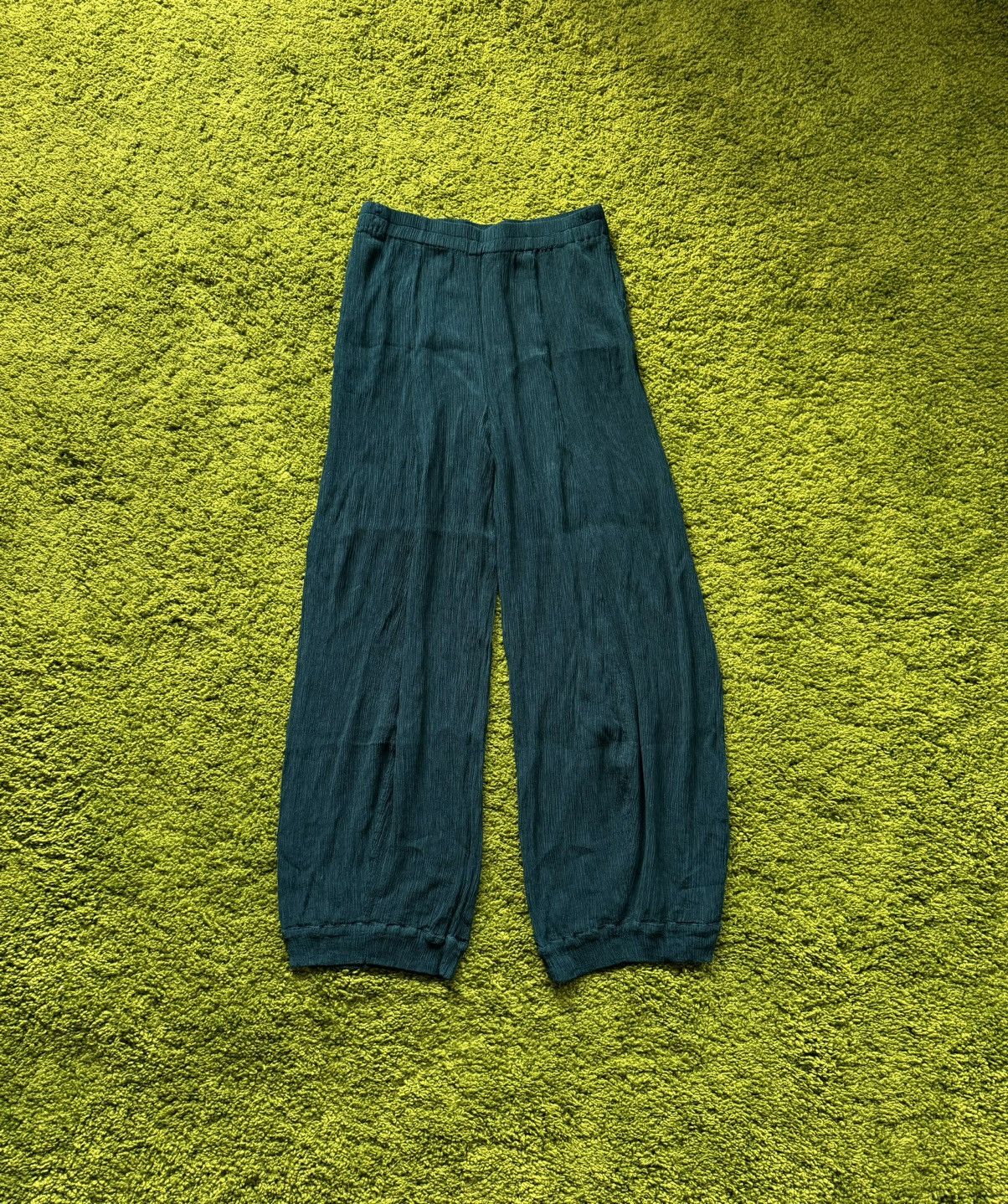 Grizas avant garde wide leg silk blend plisse pants