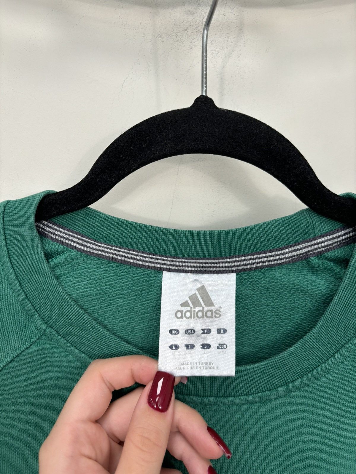 Adidas Vintage Adidas Y2K Big Embroidered Logo Sweatshirt Size US M / EU 48-50 / 2 - 7 Thumbnail