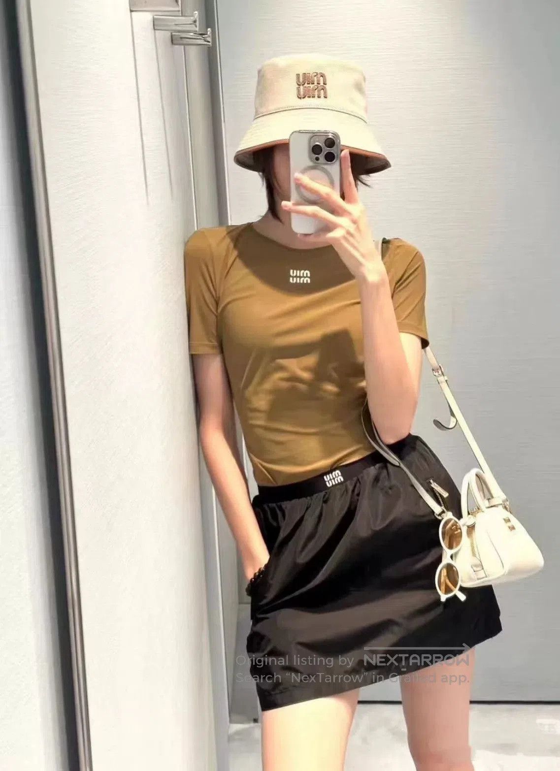 Miu Miu Miu Miu Olive Logo Short-Sleeve T-shirt. Size S / US 4 / IT 40 - 4 Thumbnail