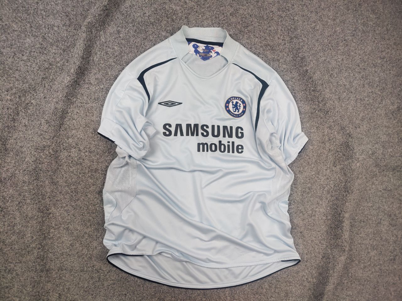 Umbro Vintage Chelsea Umbro 2005 06 Away soccer Jersey T-Shirt Size US XL / EU 56 / 4 - 1 Thumbnail