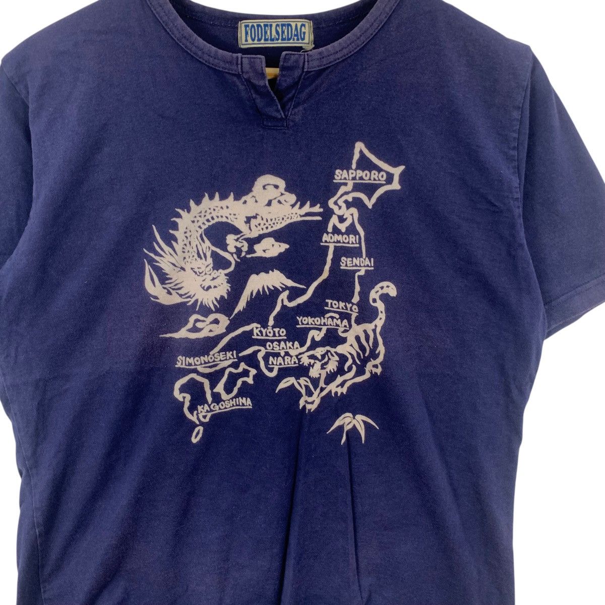 Vintage Vintage FODELSEDAG JAPAN SUKAJAN Natural Indigo Tee Shirt Size M / US 6-8 / IT 42-44 - 5 Thumbnail