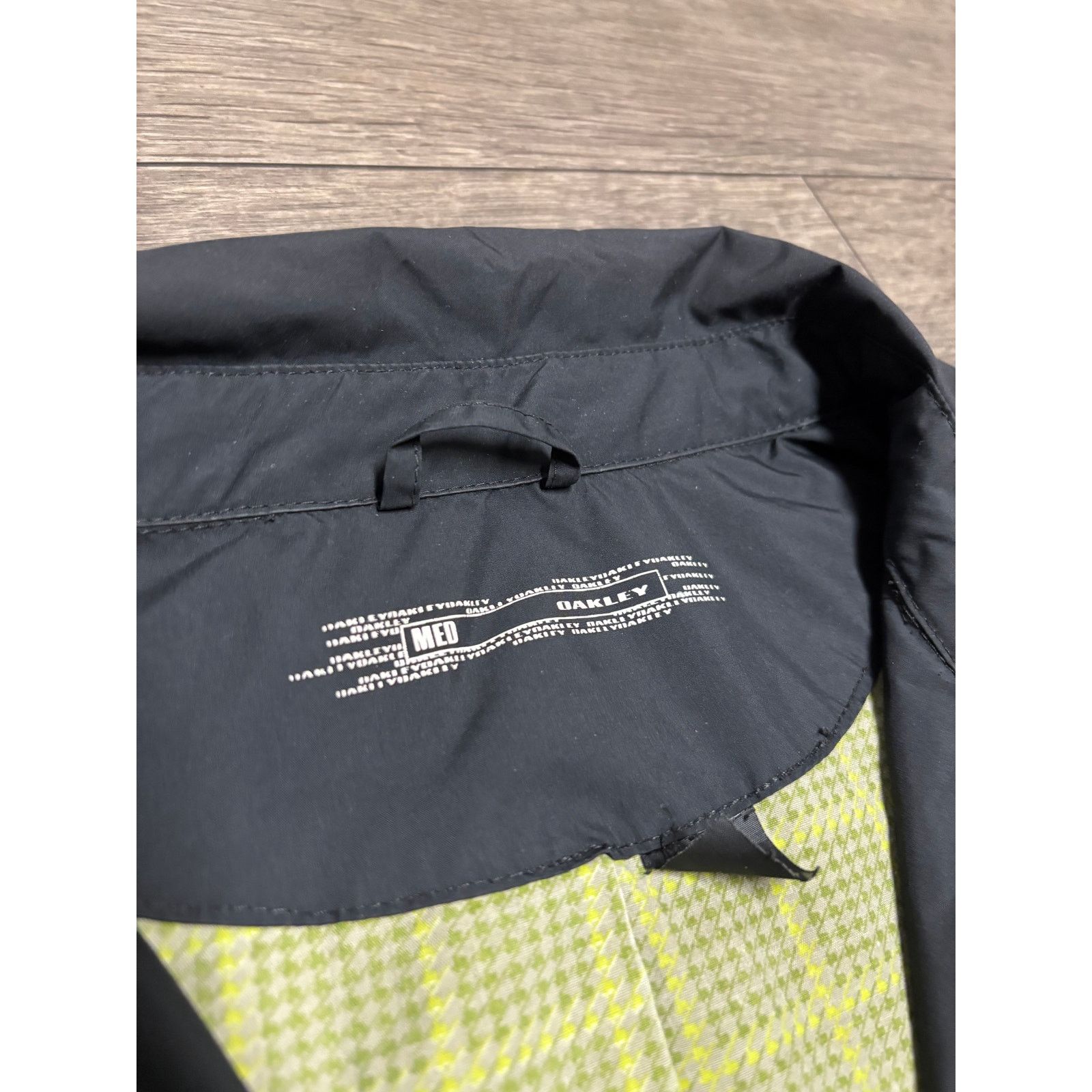 Oakley × Vintage Vintage Oakley Windbreaker Jacket Black Sz M Mens Size US M / EU 48-50 / 2 - 2 Thumbnail