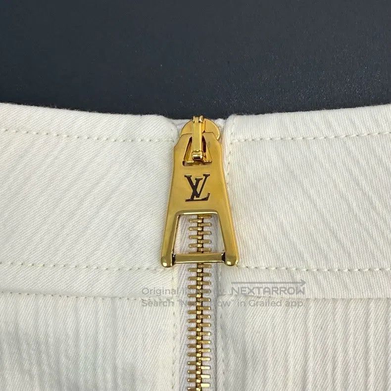 Louis Vuitton Louis Vuitton Cream white metallic logo skirt Size 37" - 8 Thumbnail