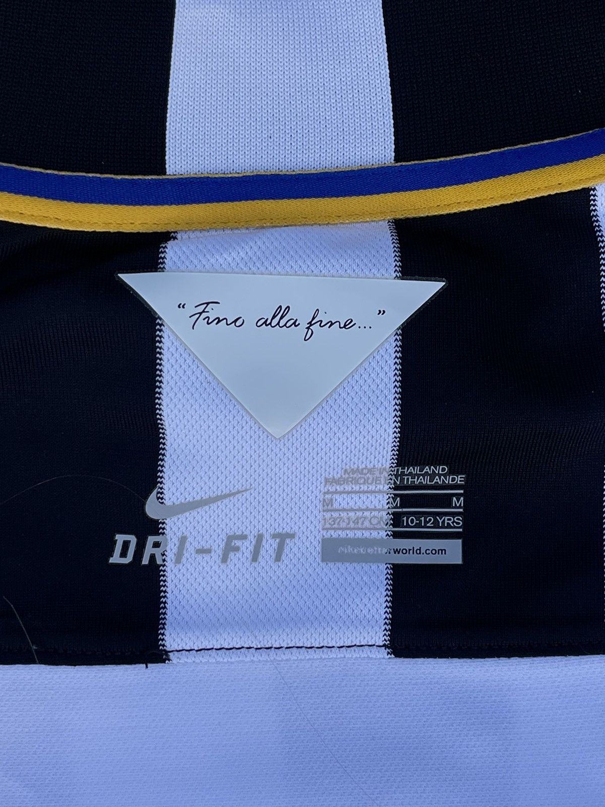 Other Y2K Nike Juventus vintage soccer jersey Size S / US 4 / IT 40 - 9 Thumbnail