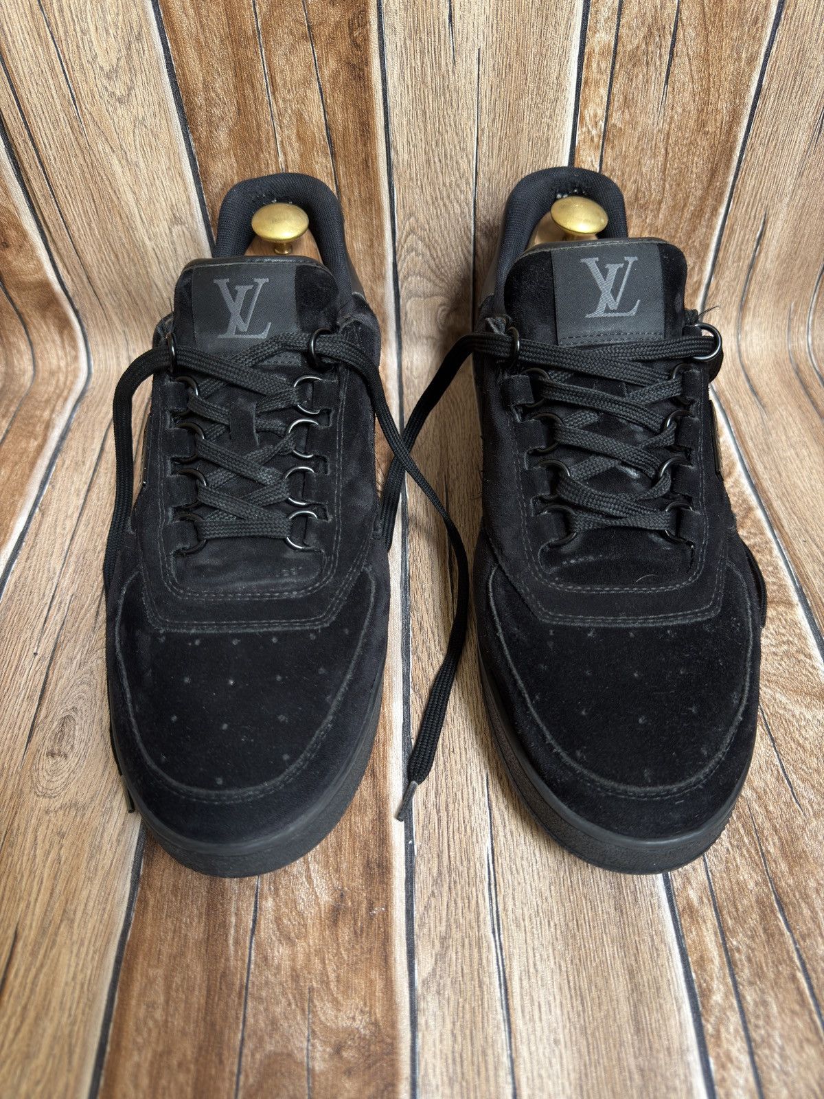 Louis Vuitton Suede lv trainers Size US 10 / EU 43 - 4 Thumbnail