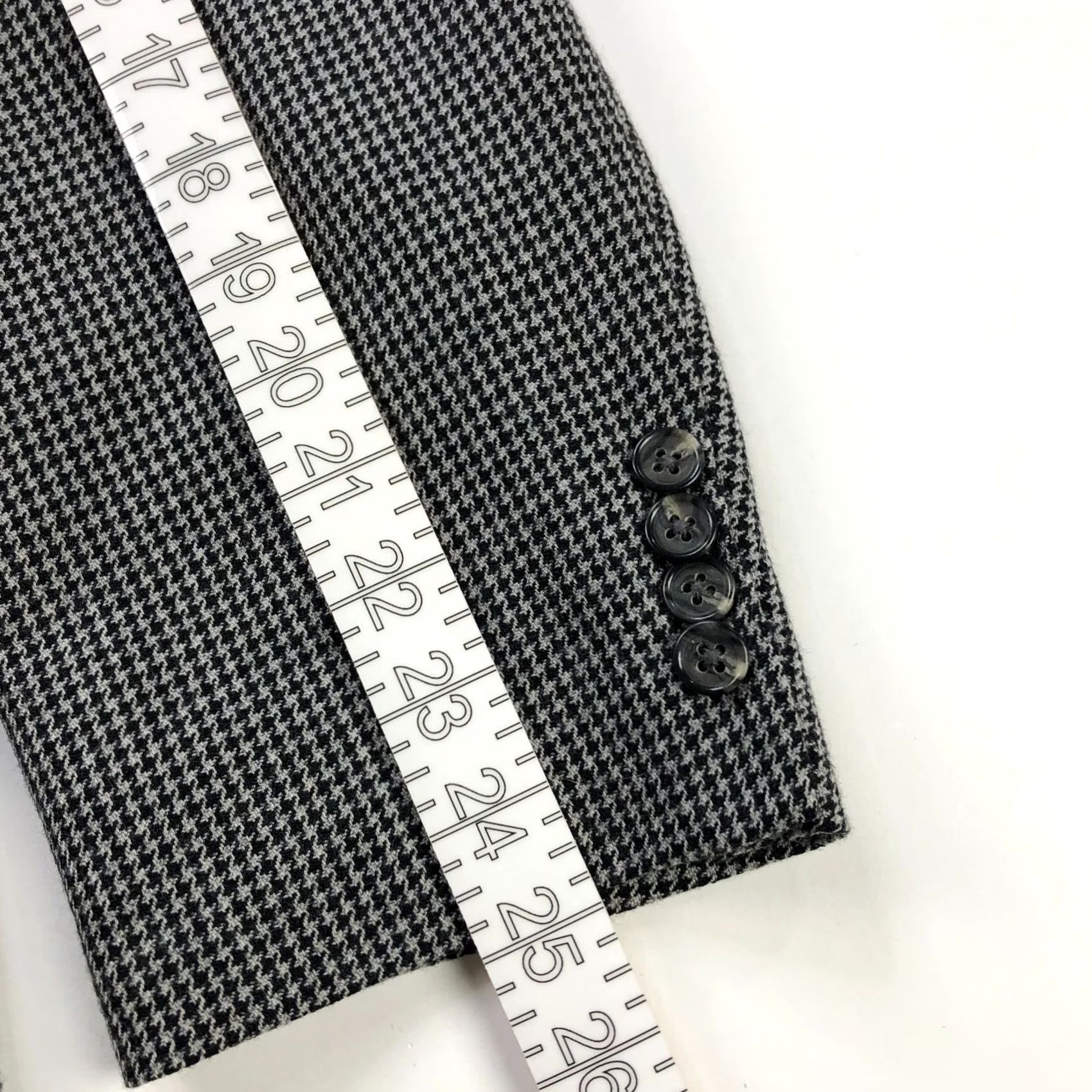 Hart Schaffner Marx Hart Schaffner Marx Jacket Mens 46 Black Long Wool Sport Coat Houndstooth And Gray Size US S / EU 44-46 / 1 - 6 Thumbnail