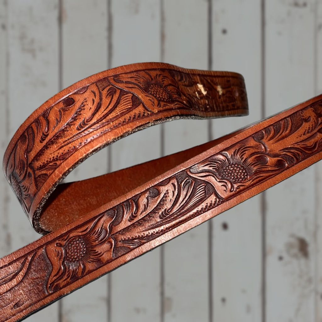 Vintage VINTAGE Western 3D Embossed LEATHER BELT 35-40” Silver Buckle Unisex Adults Brown 1.5” Leather Belt Buckle Western 50/120 Genuine Leather Handmade Size ONE SIZE - 1 Thumbnail