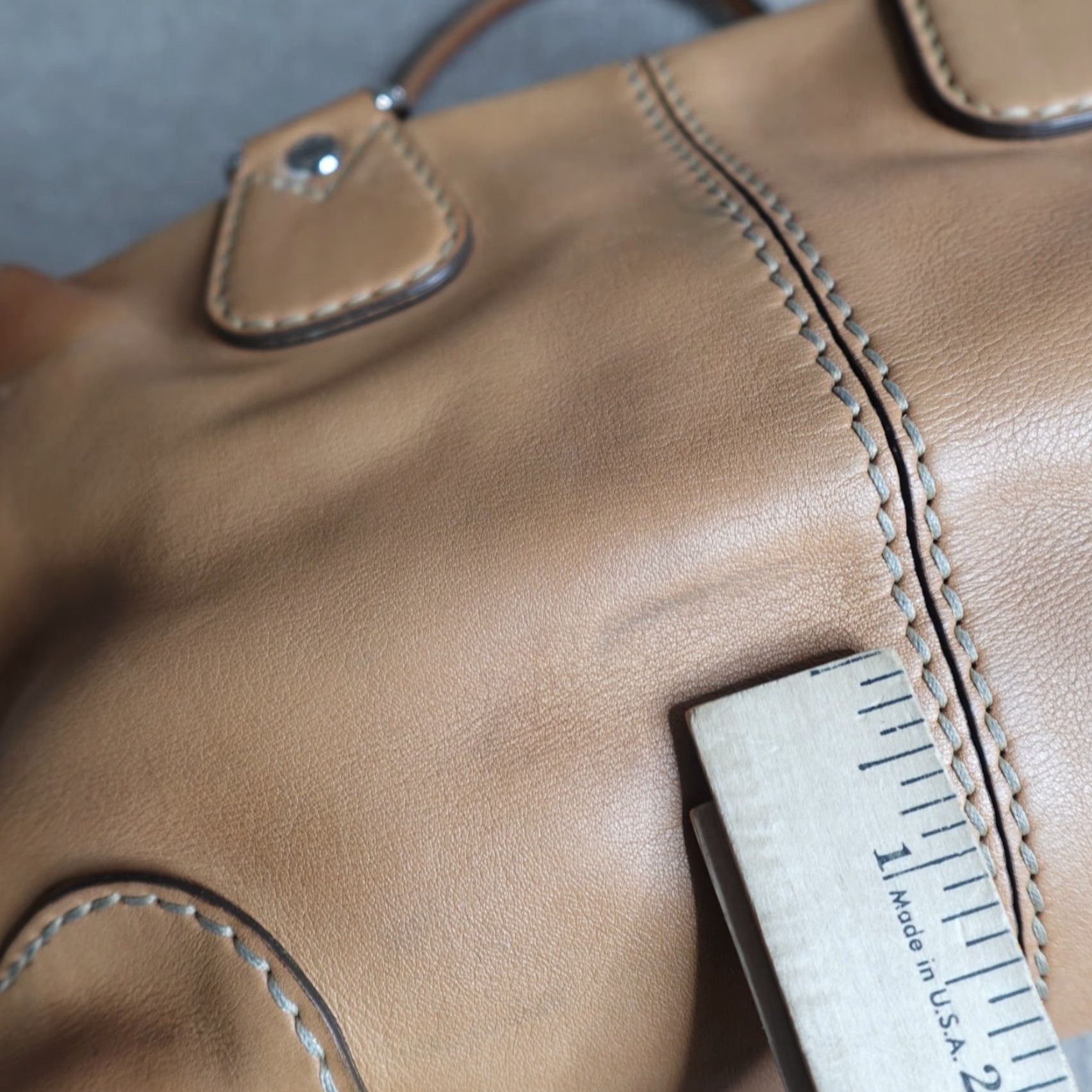 Vintage Tods D-Bag Beige Leather Tote Purse - Small, Double Handles, Zip, Lined, Casual/Party/Cocktail, Women’s, Beige/Brown, Solid Pattern Size ONE SIZE - 6 Thumbnail