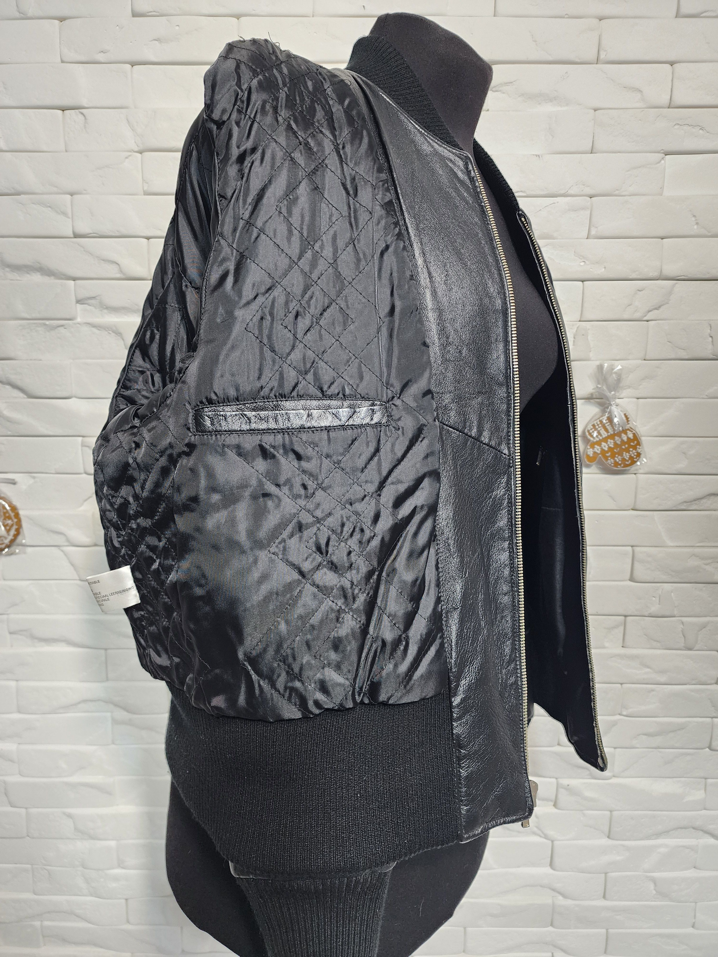 Other Black Leather Quilted Jacket: Men's Metal Zipper Bomber Size US L / EU 52-54 / 3 - 8 Thumbnail