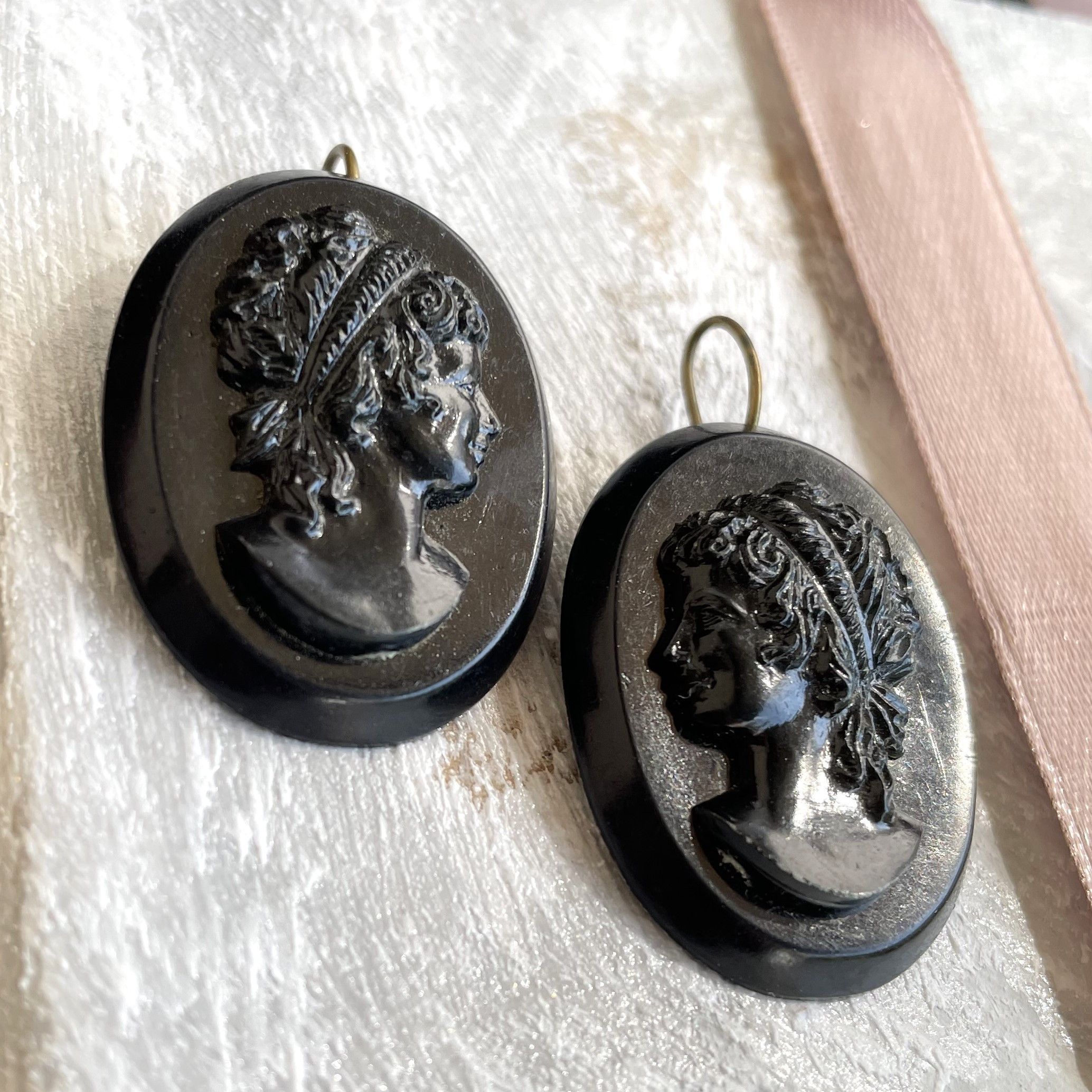 Other Vintage Cameo Earrings Size ONE SIZE - 4 Thumbnail