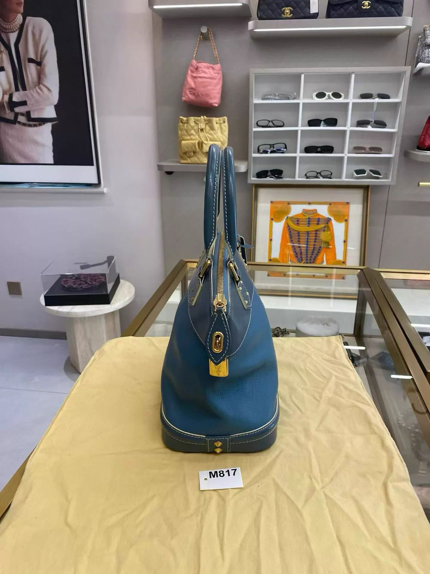 Louis Vuitton LV Suhali Blue Gold Calf Shell Toe Bag 28x15x22 GC M817 Size ONE SIZE - 4 Thumbnail