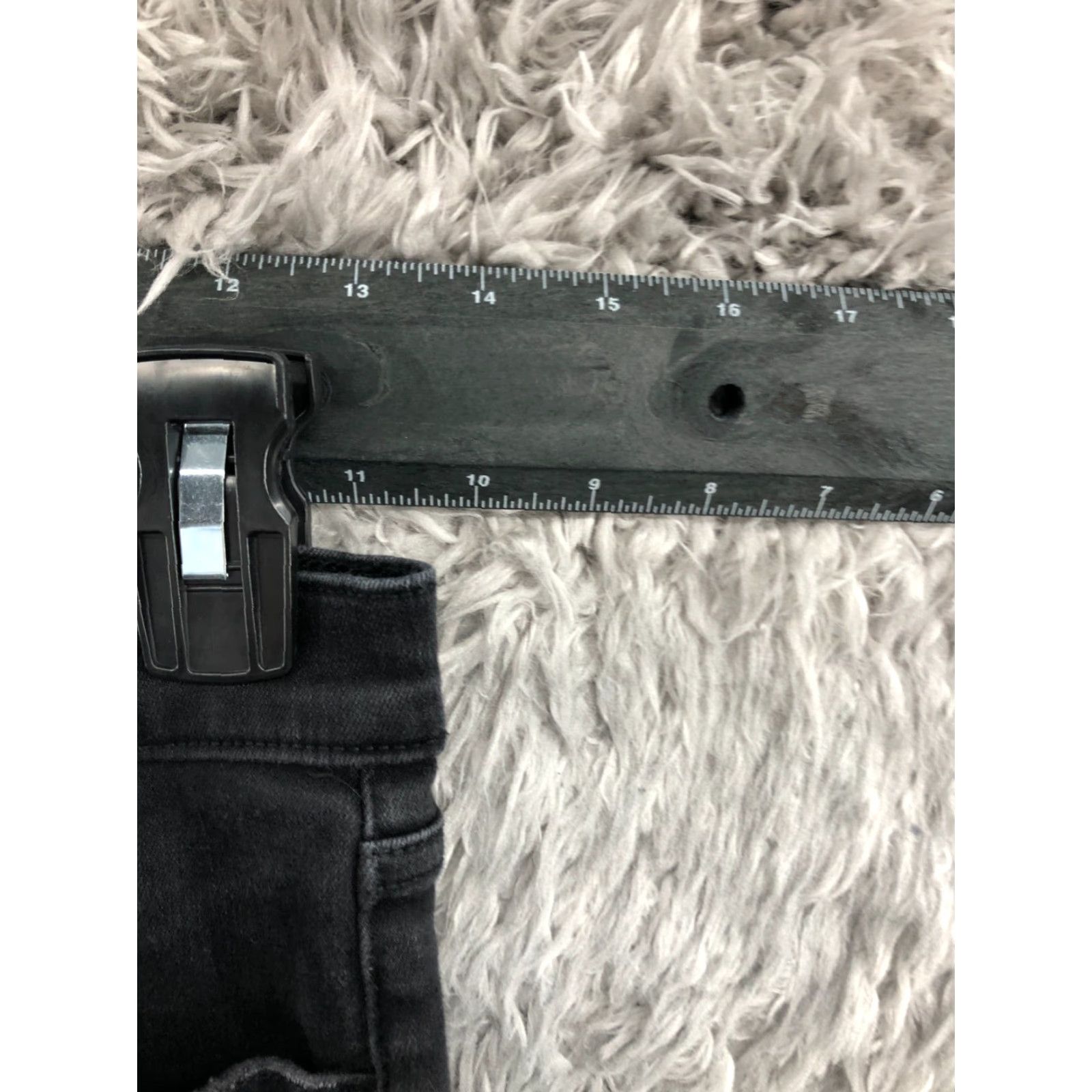 Abercrombie & Fitch Abercrombie Fitch Jeans Short Womens Black Size 4 Skinny Ankle Size 27" / US 4 / IT 40 - 2 Thumbnail