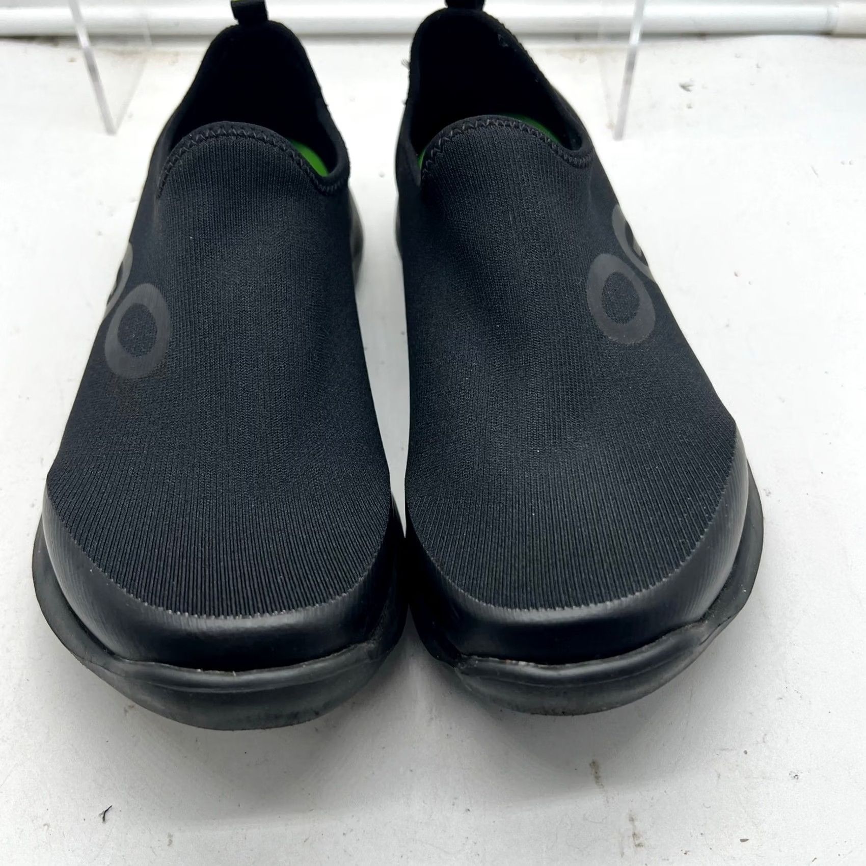 Vintage Oofos Womens 7 Black Slip On Low Top Sneakers Size M / US 6-8 / IT 42-44 - 4 Thumbnail