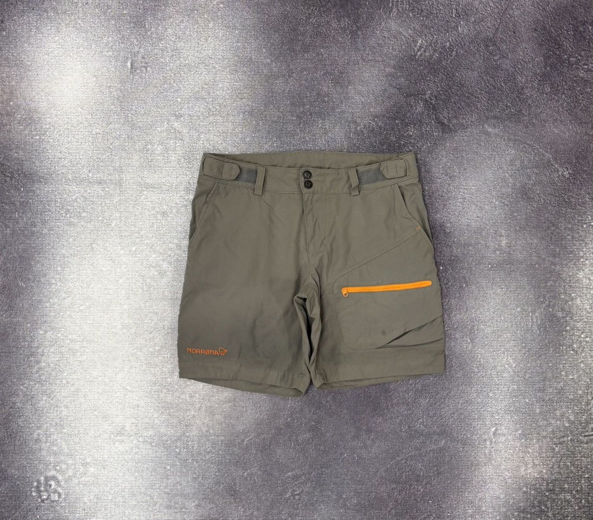Norrona Norrona Women’s Bitihorn Lightweight Short Khaki Beige Size 30" / US 8 / IT 44 - 1 Thumbnail