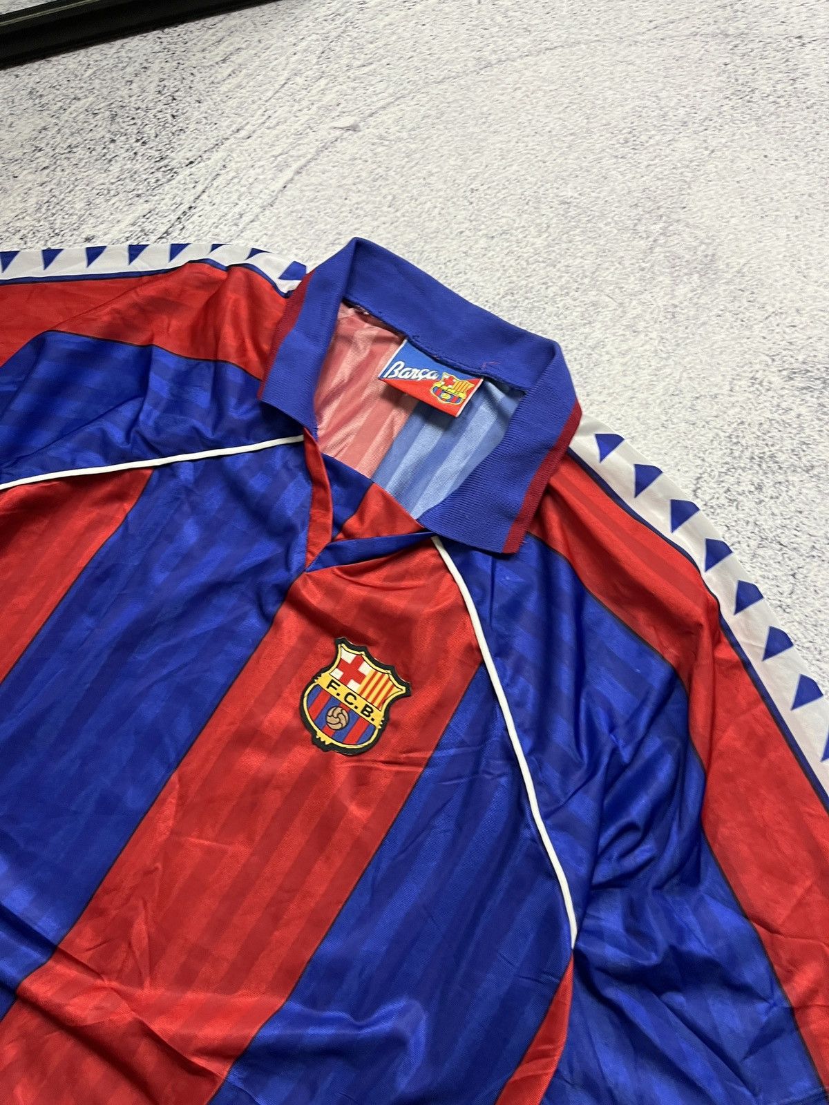 Vintage Vintage Barcelona 90’s Home Soccer Jersey Koeman #4 Size US L / EU 52-54 / 3 - 5 Thumbnail