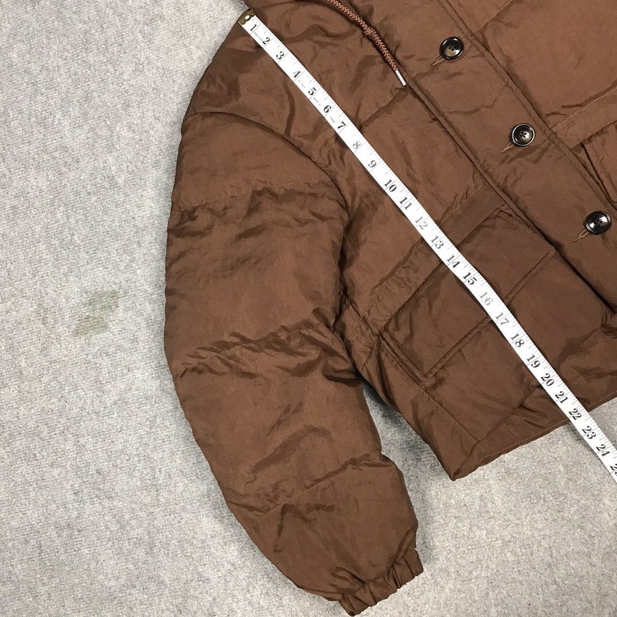 Japanese Brand × Jun Takahashi UNIQLO PUFFER WOMAN JACKET Size S / US 4 / IT 40 - 12 Thumbnail
