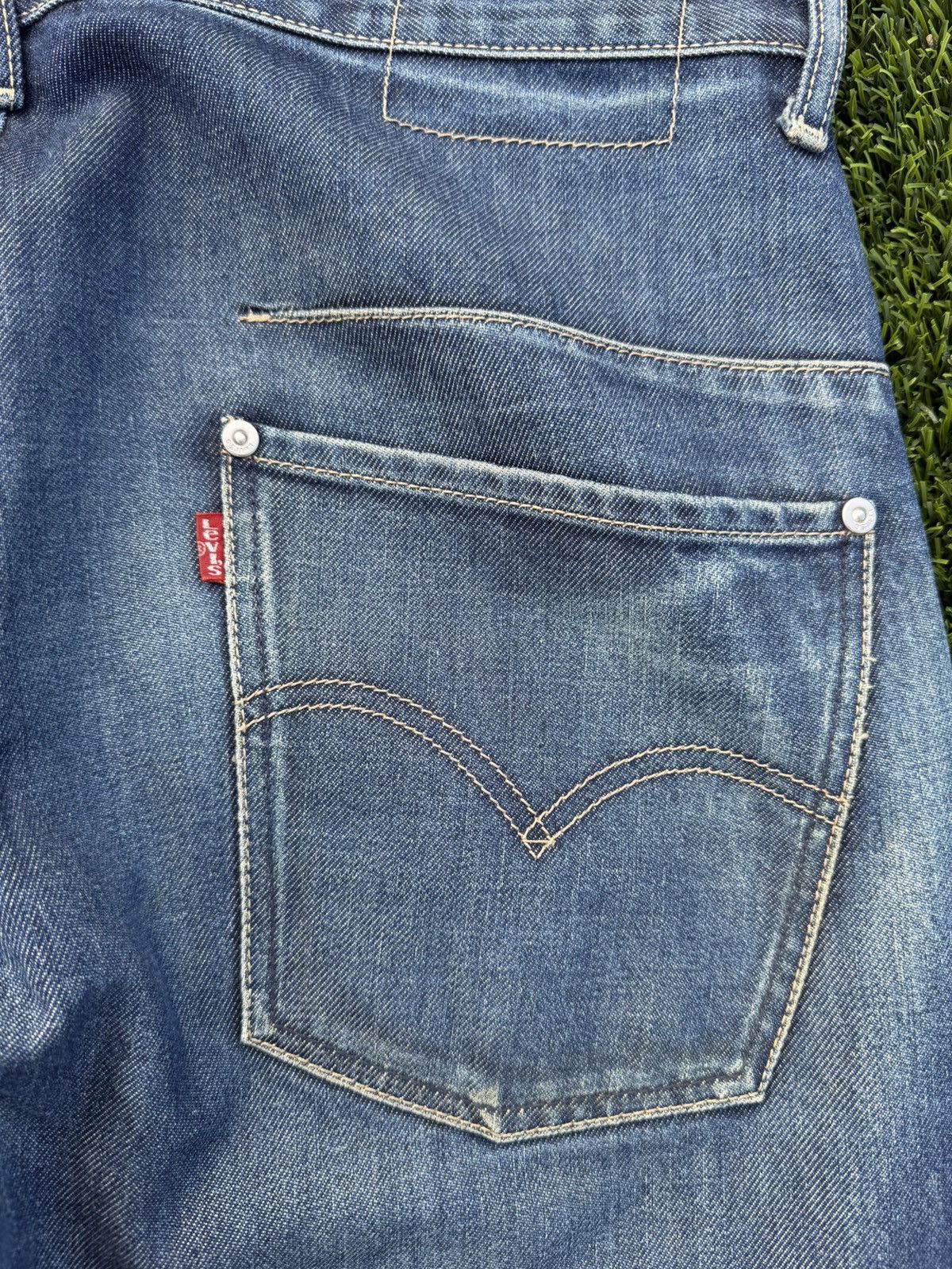 Levi's Vintage archive style Levi's engineered jeans size 34 Size US 34 / EU 50 - 11 Thumbnail