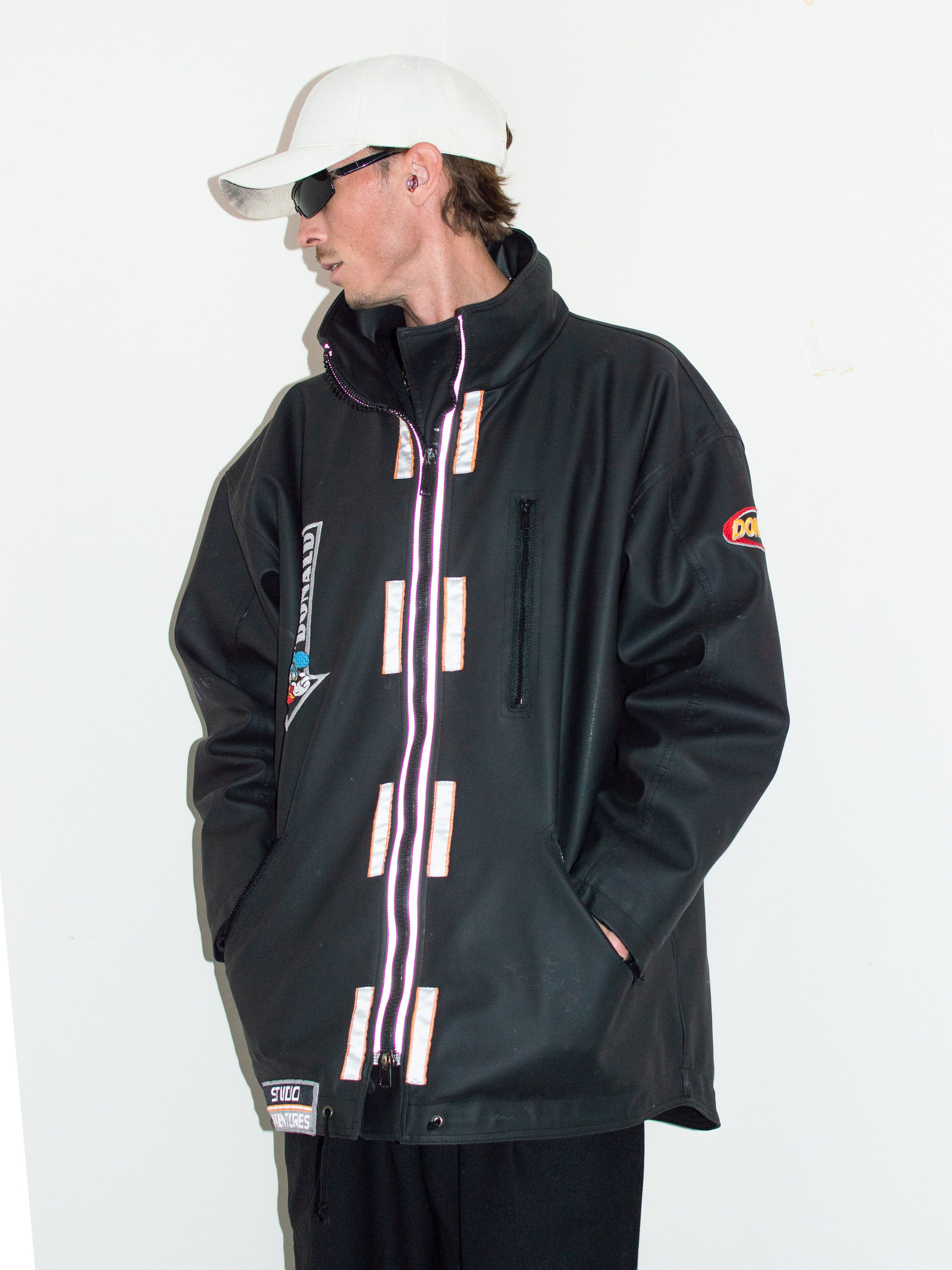 Japanese Brand × Vintage Rare Embroidered Donald Duck Snowboarding Streetwear Jacket Size US XL / EU 56 / 4 - 6 Thumbnail