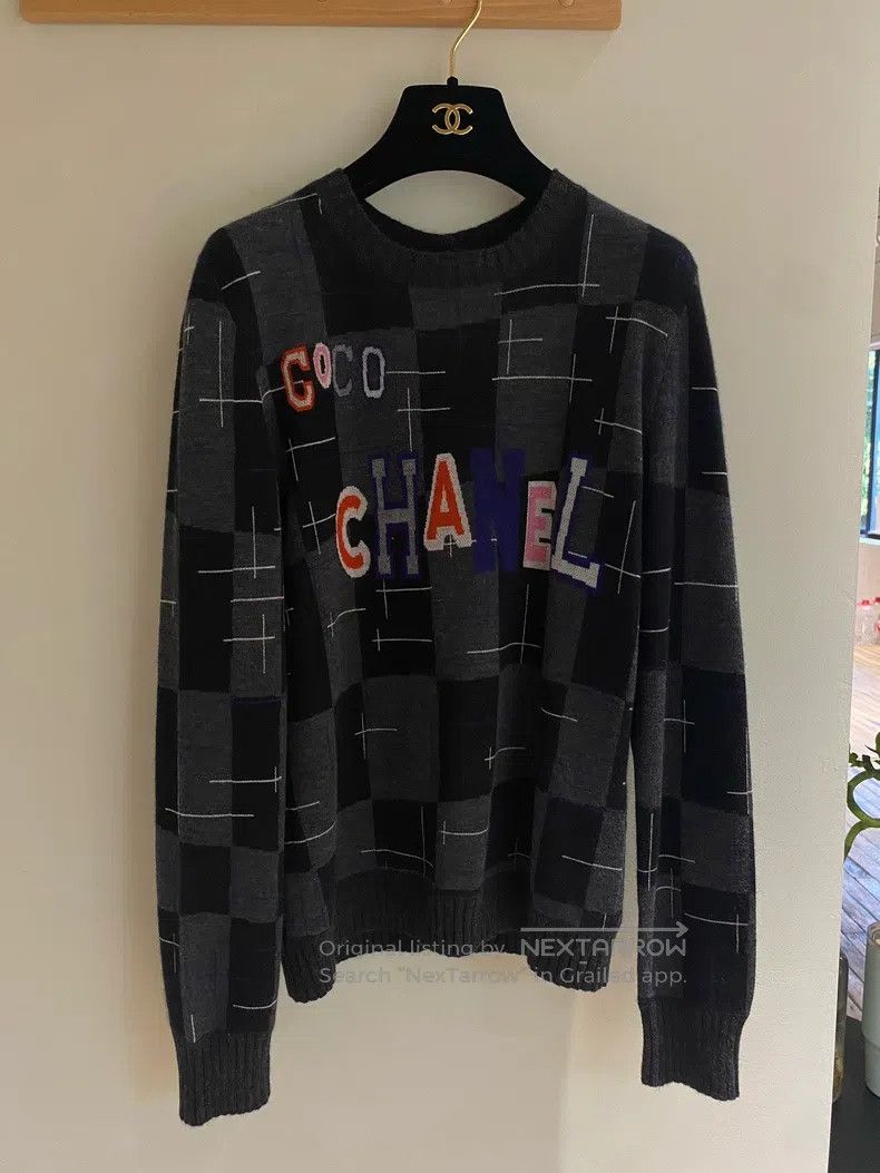 Chanel Chanel 21-year-old grey letter sweater Size XS / US 0-2 / IT 36-38 - 1 Thumbnail