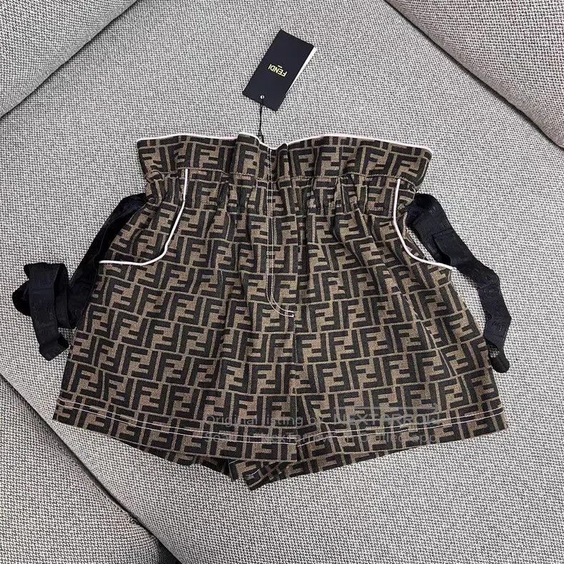 Fendi Fendi Ribbon full print logo flower bud shorts Size 25" / US 0 / IT 36 - 1 Thumbnail