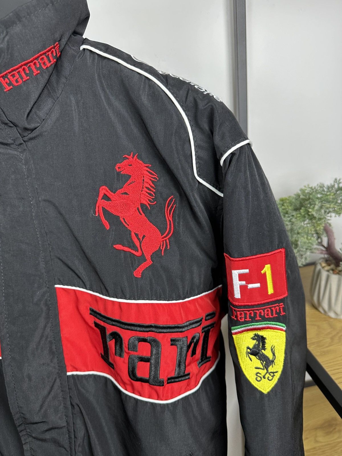 Formula 1 Ferrari Team Formula 1 F1 Racing Jacket Bomber Men’s M Size US M / EU 48-50 / 2 - 6 Thumbnail