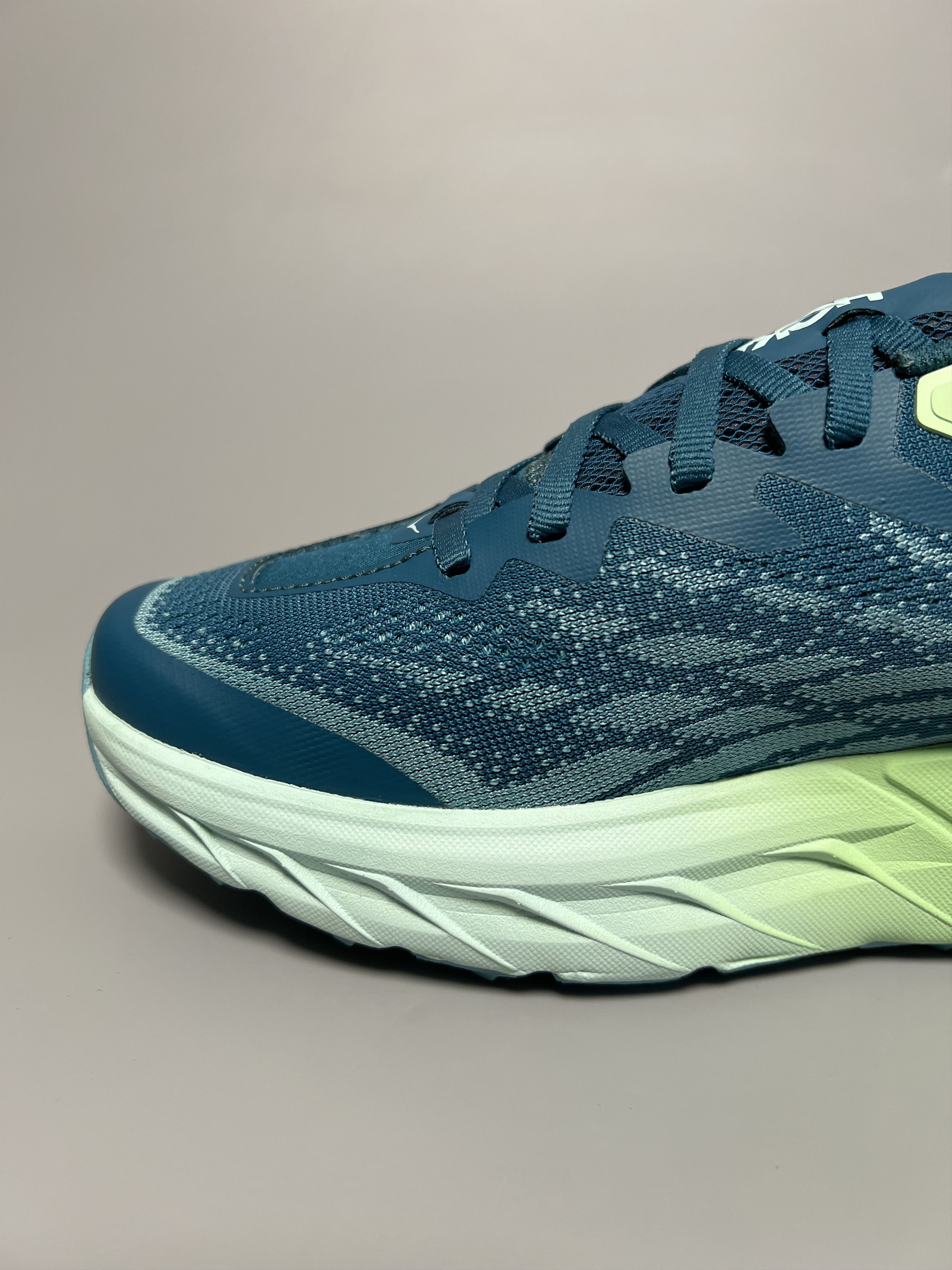 7B Hoka One One Speedgoat 5 Trail Running Shoes 1123158-DLOM