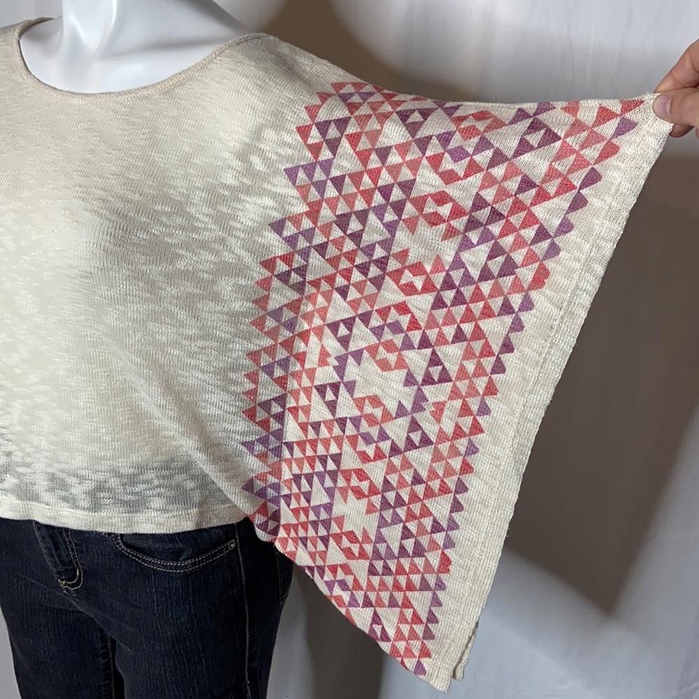 Aeropostale Aeropostale Aztec Geometric Poncho Top, M/L Size M / US 6-8 / IT 42-44 - 5 Thumbnail