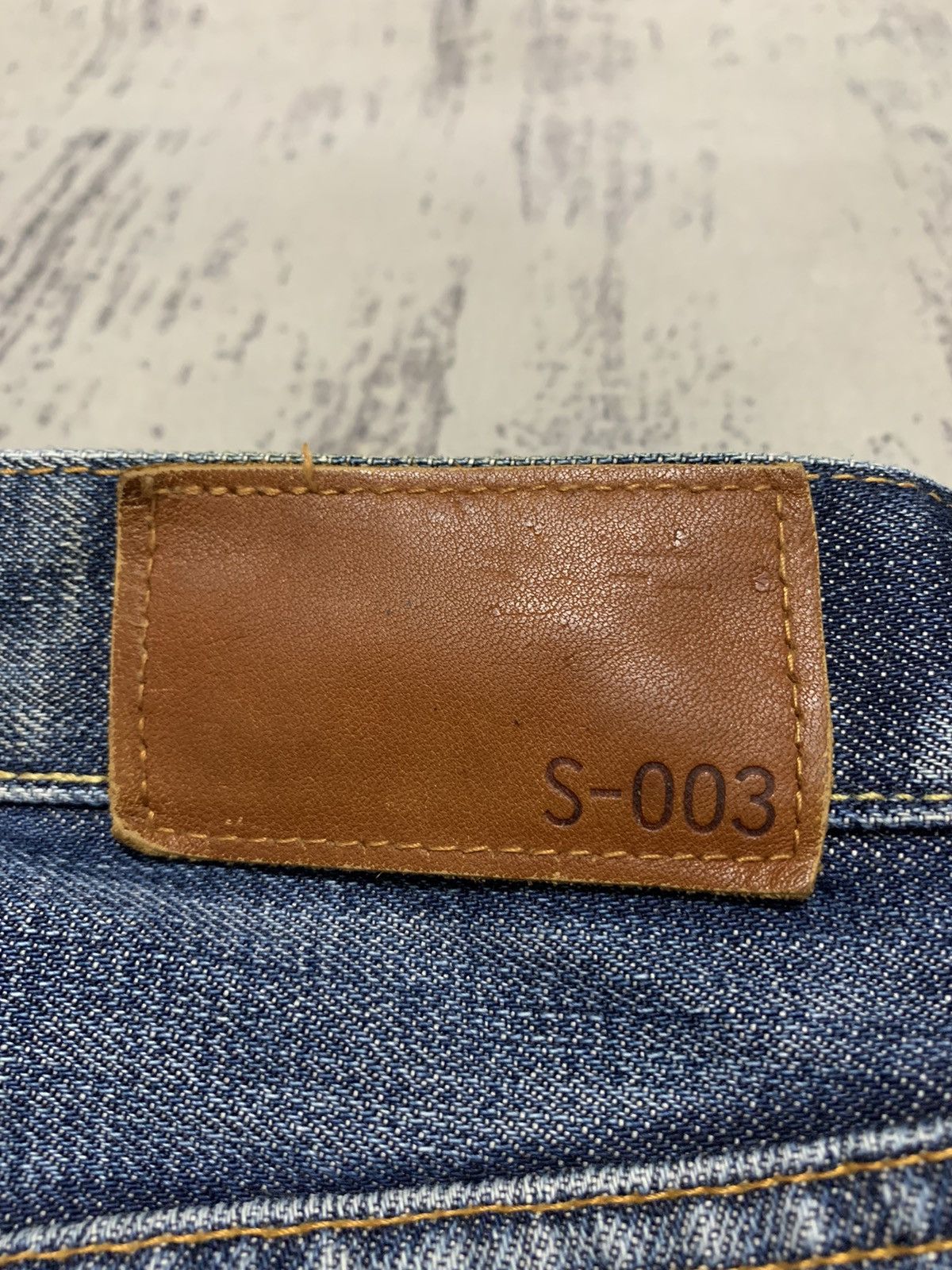 Japanese Brand Vintage Japanese Uniqlo S003 Mud Wash Distressed Loose Jeans Size US 30 / EU 46 - 16 Thumbnail