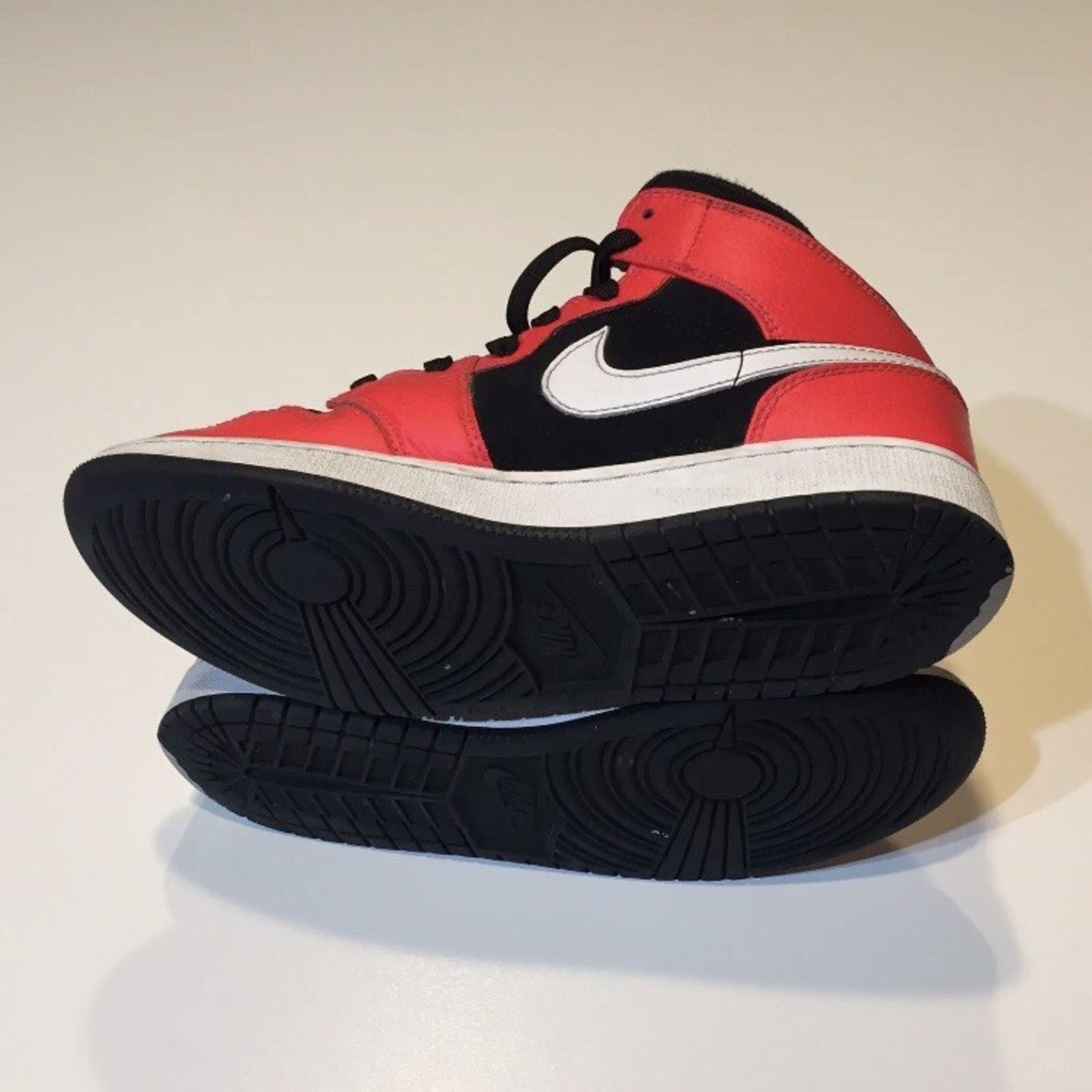 Nike Nike Air Jordan 1 Mid Infrared 23 Red Black 554725 061 GS Size US 7 / EU 40 - 3 Thumbnail
