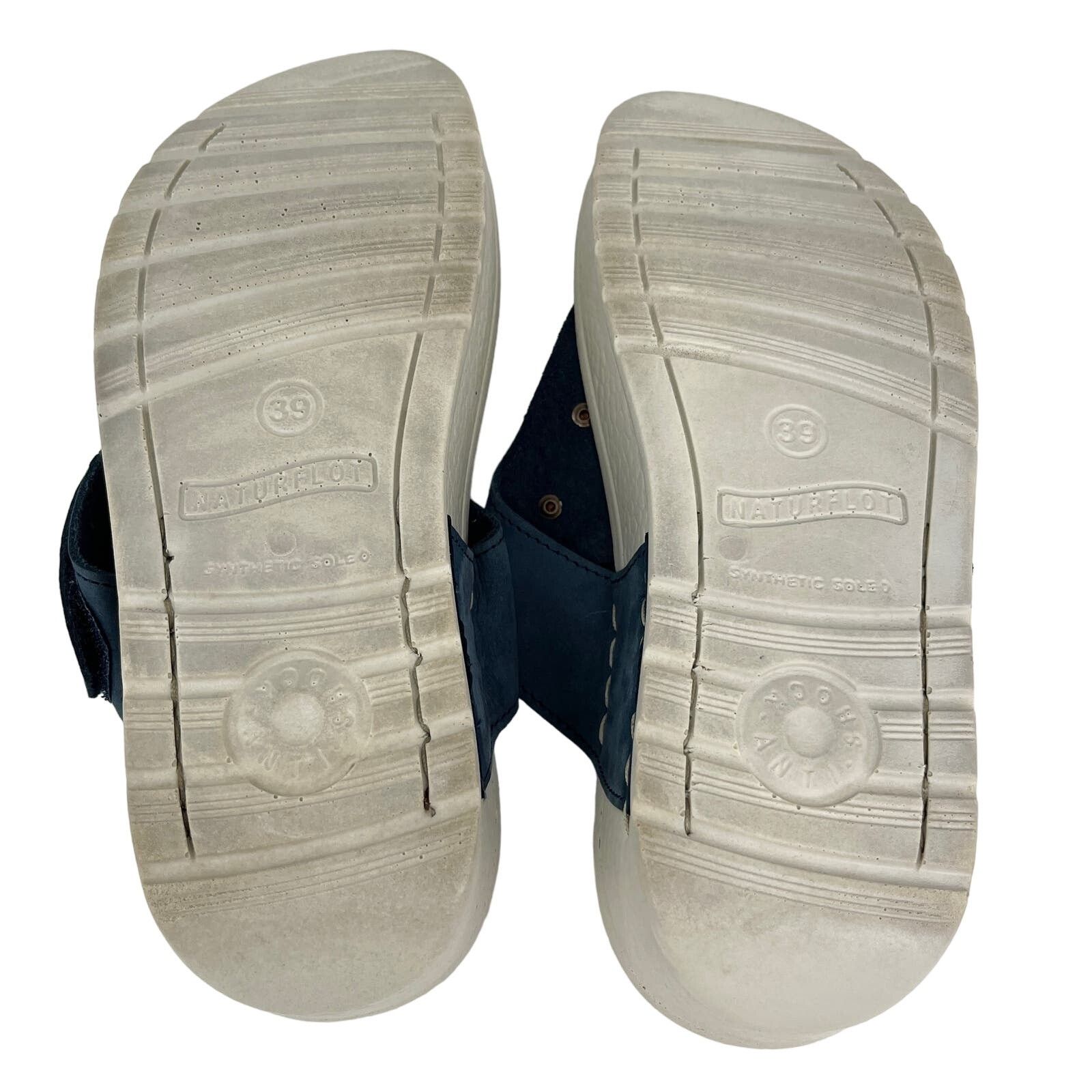 Other FLY FLOT Blue Suede Flower Sandals Flip Flops 39 1.75" Heel Size US 7.5 / IT 37.5 - 7 Thumbnail