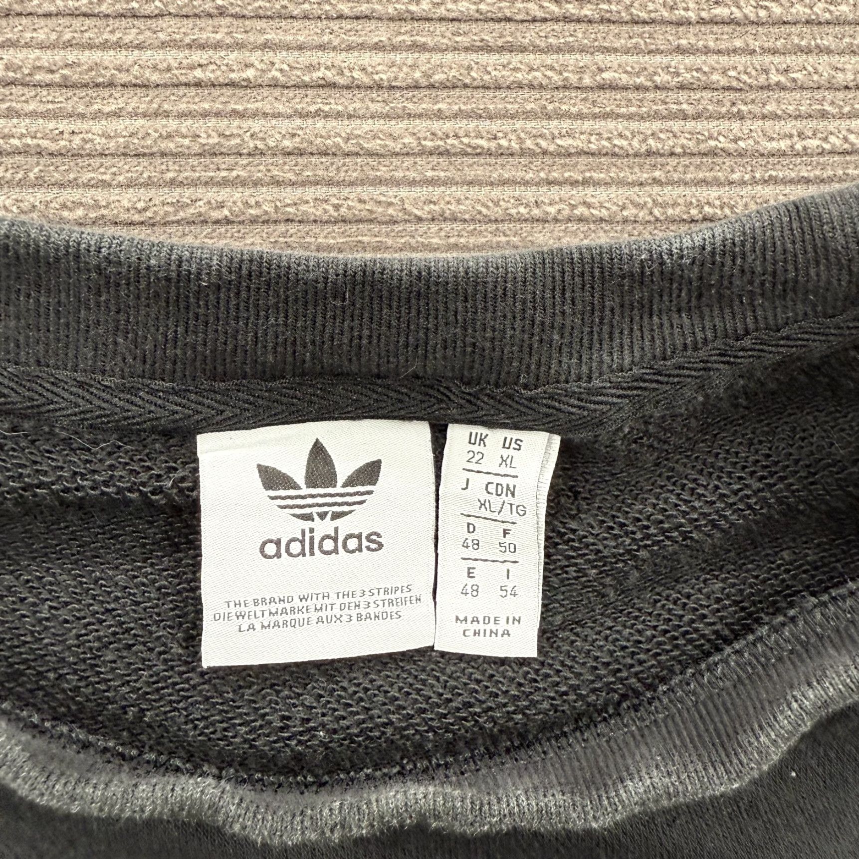 Adidas Adidas Sweatshirt Mens XL Black Multicolor Trefoil Crewneck Pullover Logo Casual Size US XL / EU 56 / 4 - 3 Thumbnail