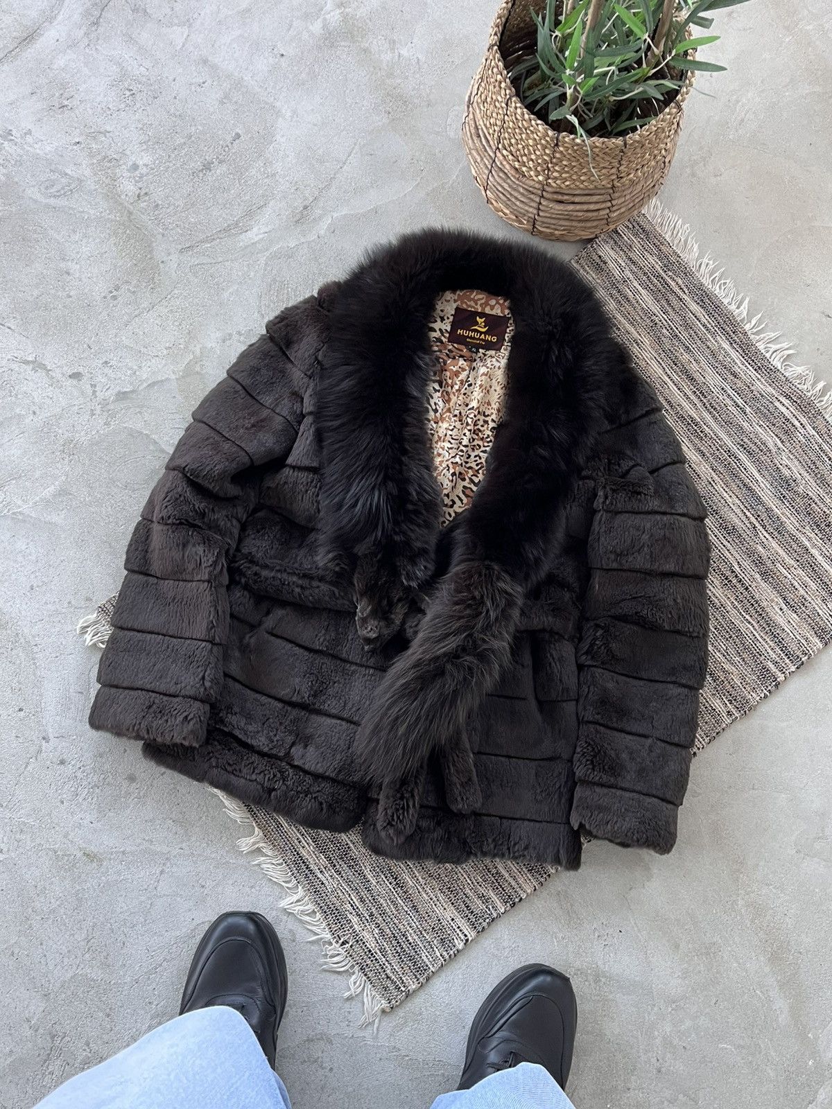 Japanese Brand Vintage Lynx Fur Coat Avantgarde Y2K Dark Grey Green Tint Size M / US 6-8 / IT 42-44 - 1 Thumbnail