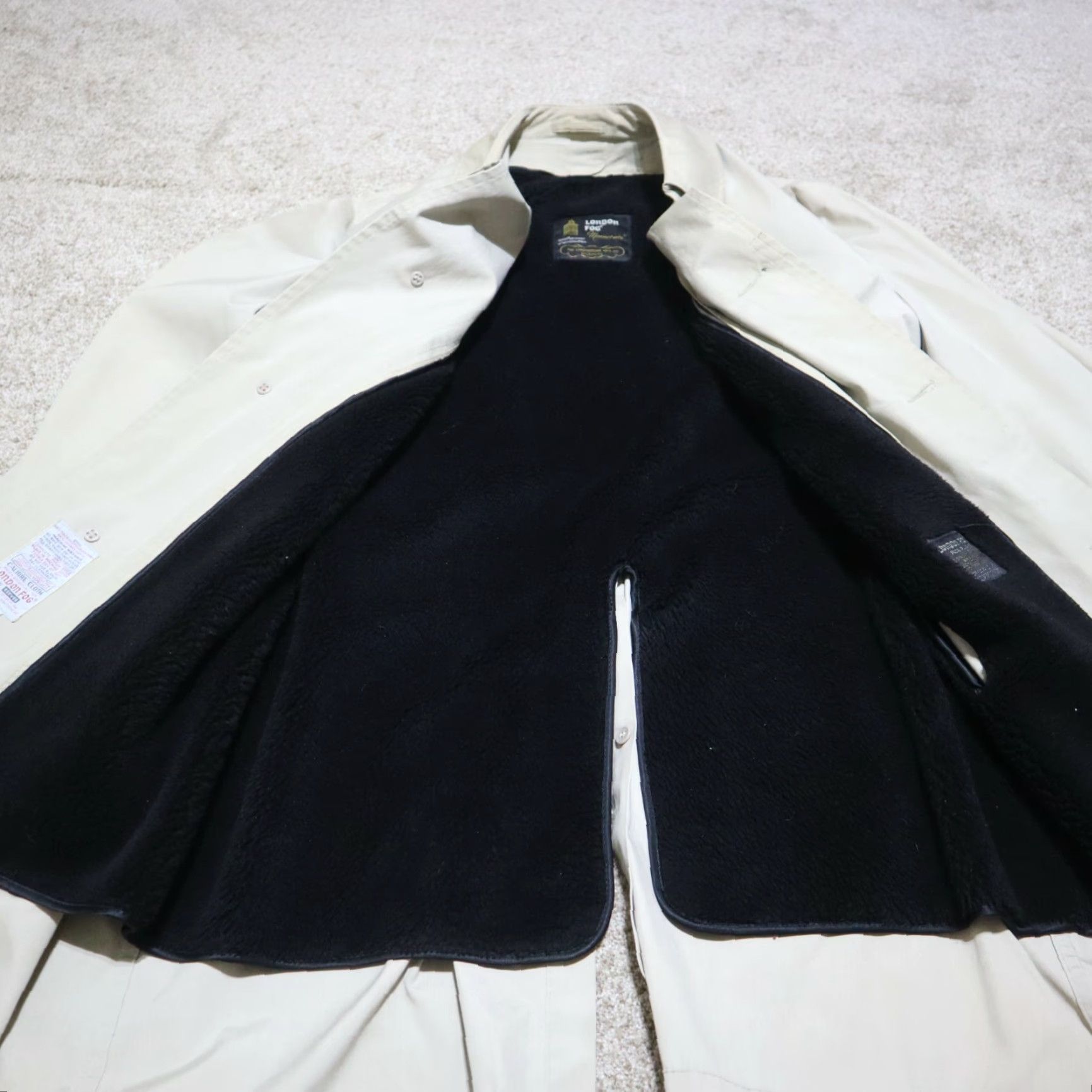 London Fog VINTAGE London Fog Coat Trench Women Beige Tan 40 Reg Waterresistent Zip-Out Liner Insulated Size S / US 4 / IT 40 - 3 Thumbnail