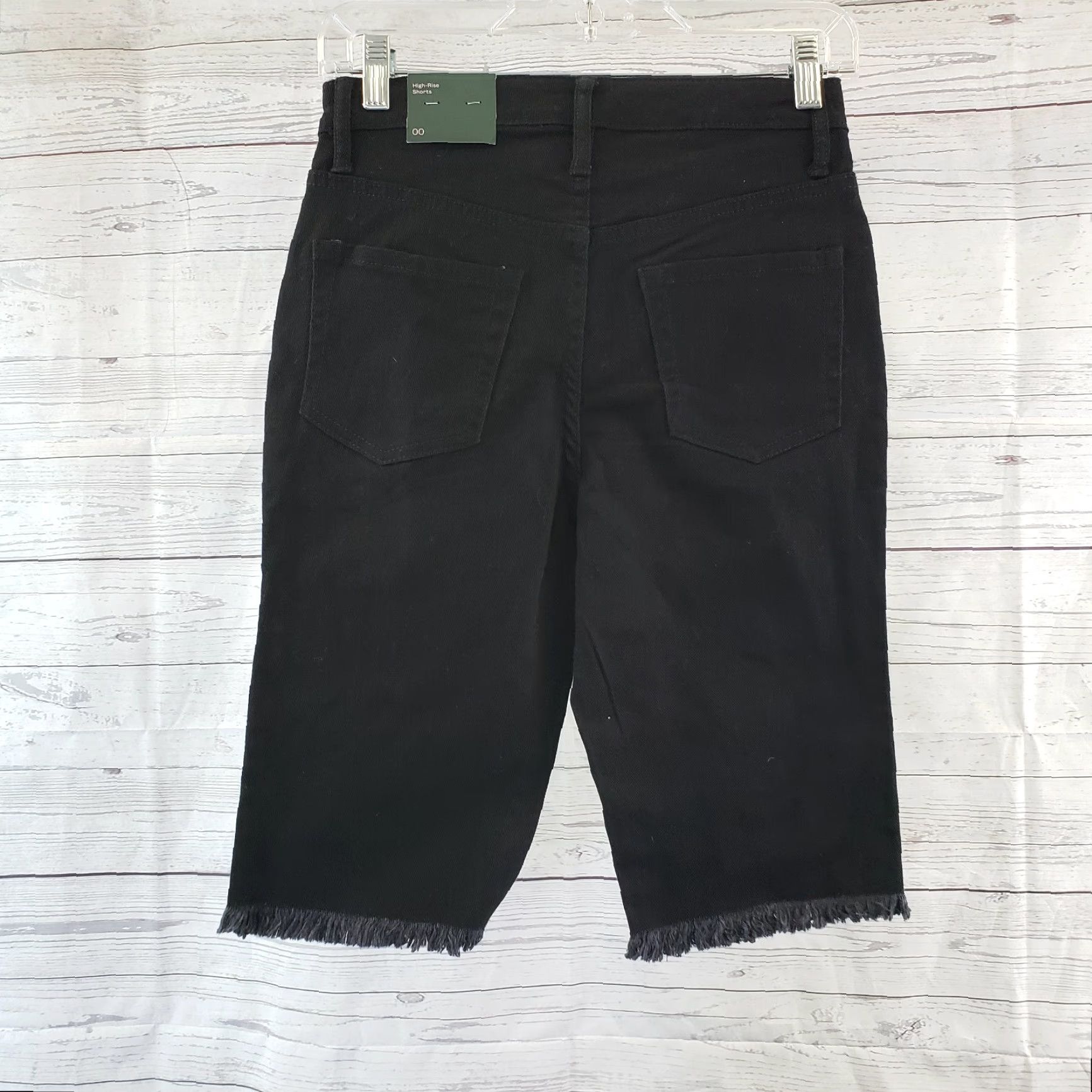 Vintage VINTAGE Wild Fable Womens High Rise Denim Bermuda Shorts Sz 00 Solid Black Raw Hem Size 24" / US 00 / IT 34 - 2 Thumbnail